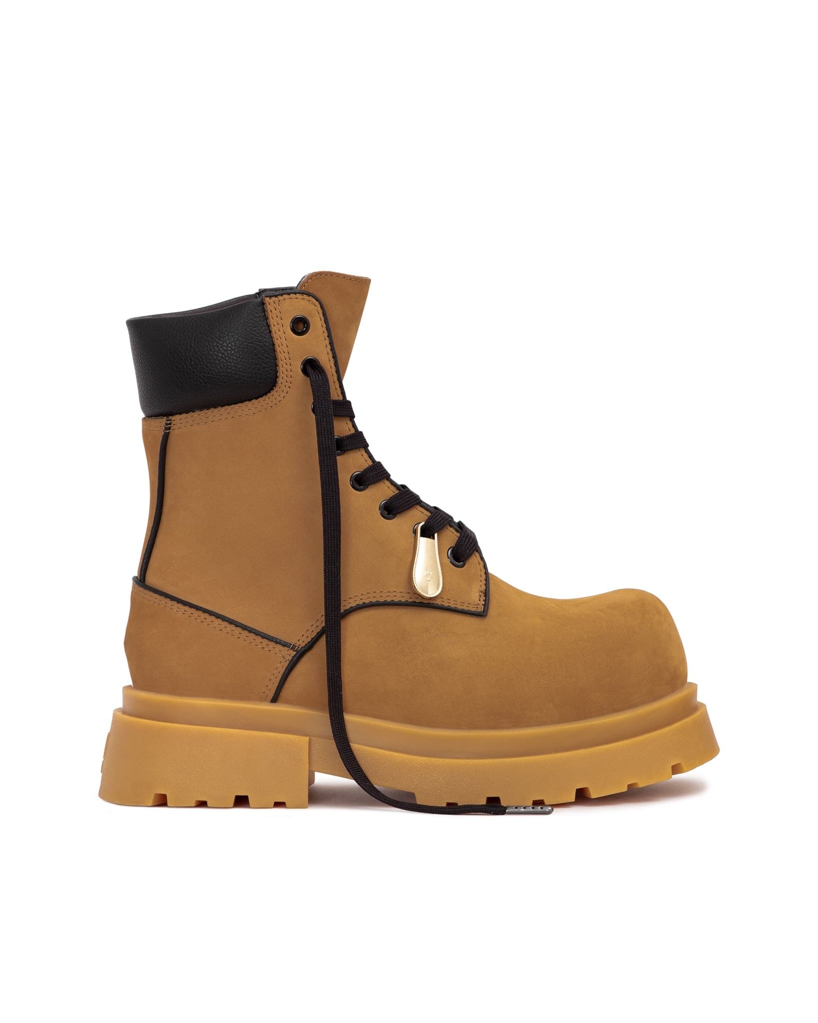 THE GIGANTIC WOLF COMBAT BOOT