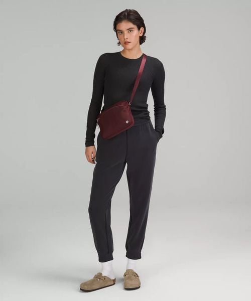  Túi Lululemon City Adventurer Crossbody 2.5L LW9EJSS 