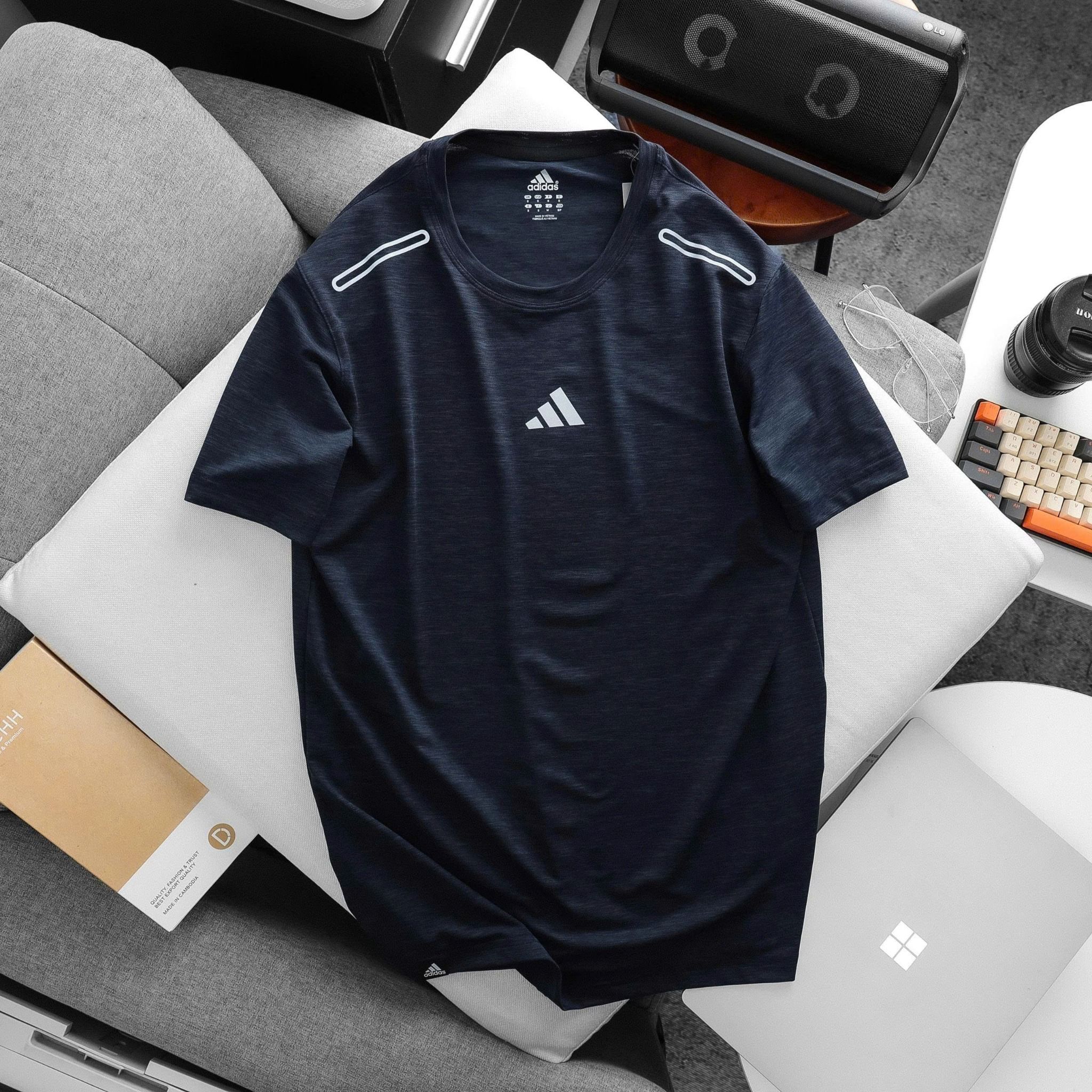  Áo Adidas Training logo giữa 2025 