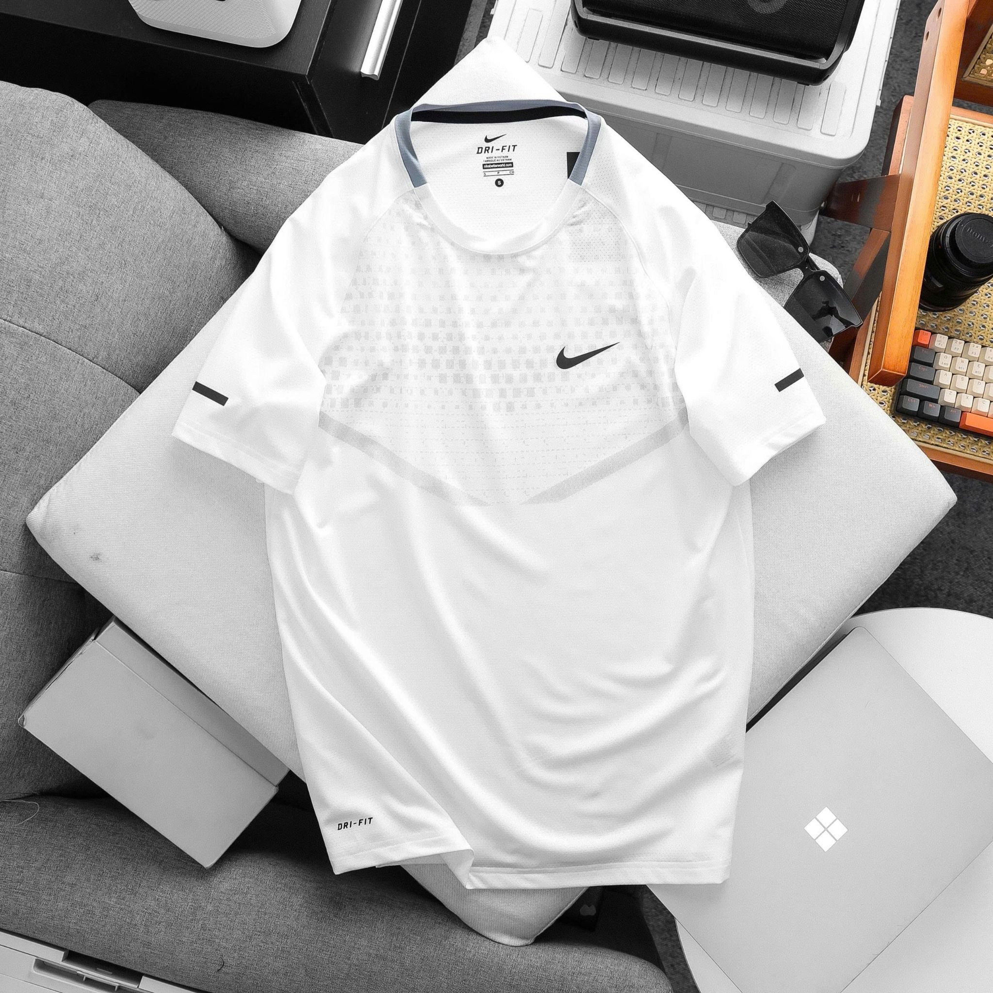  Áo Nike Running 3D 2026 