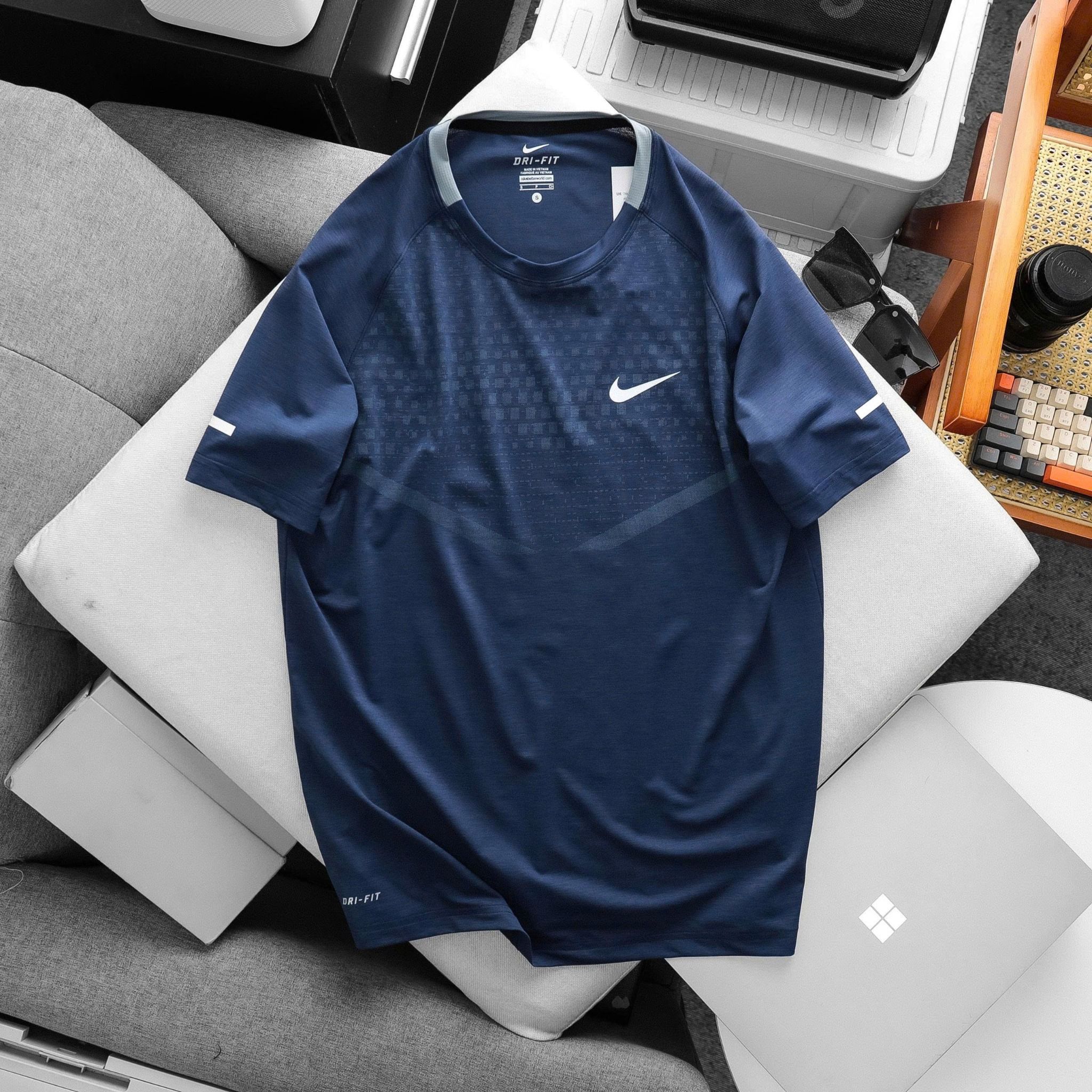  Áo Nike Running 3D 2026 