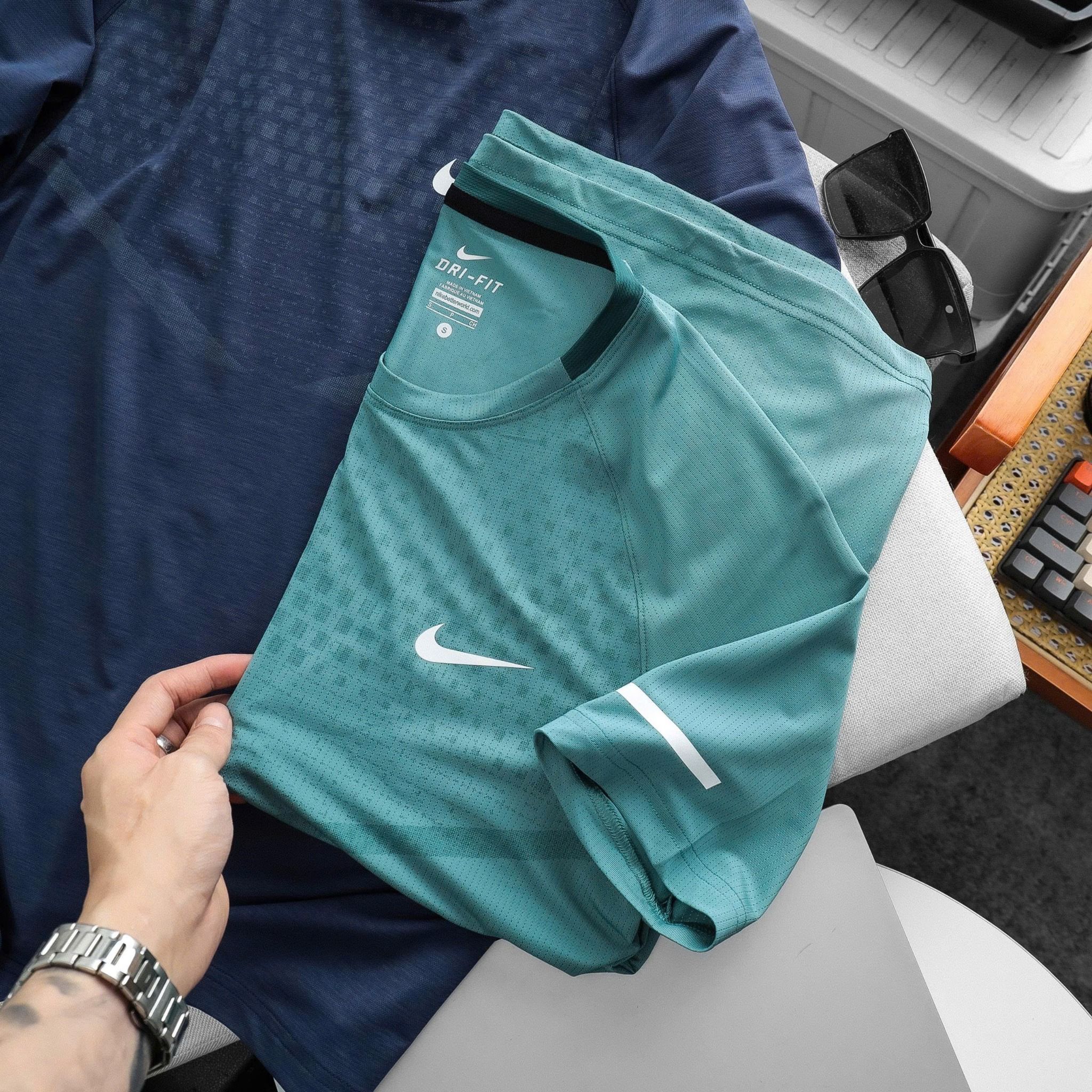  Áo Nike Running 3D 2026 