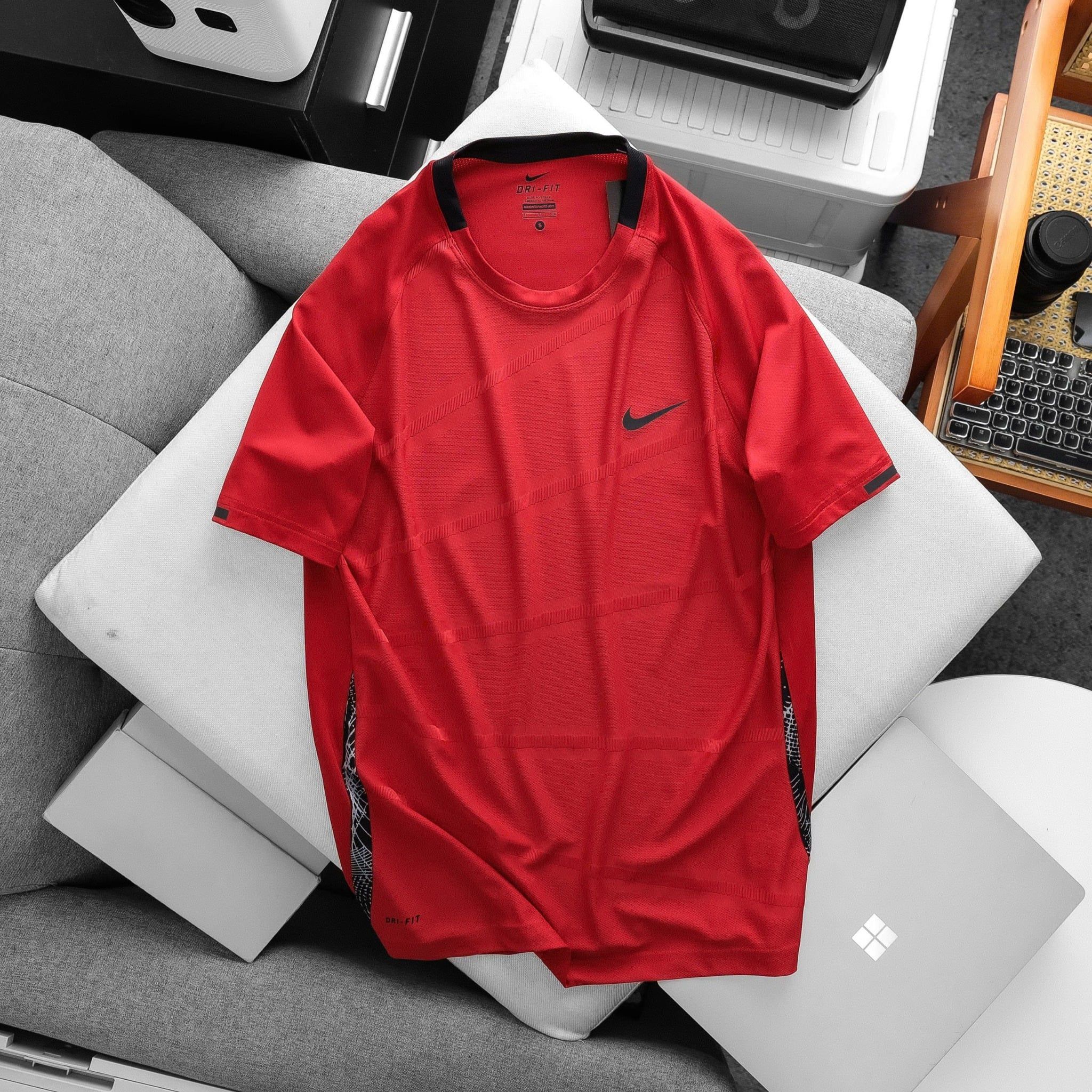  Áo Nike Training Basic 2026 