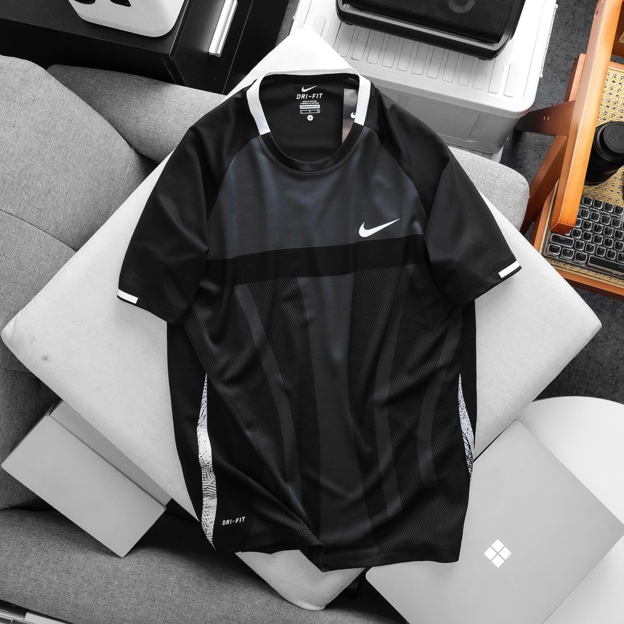  Áo Nike Training Basic 2026 