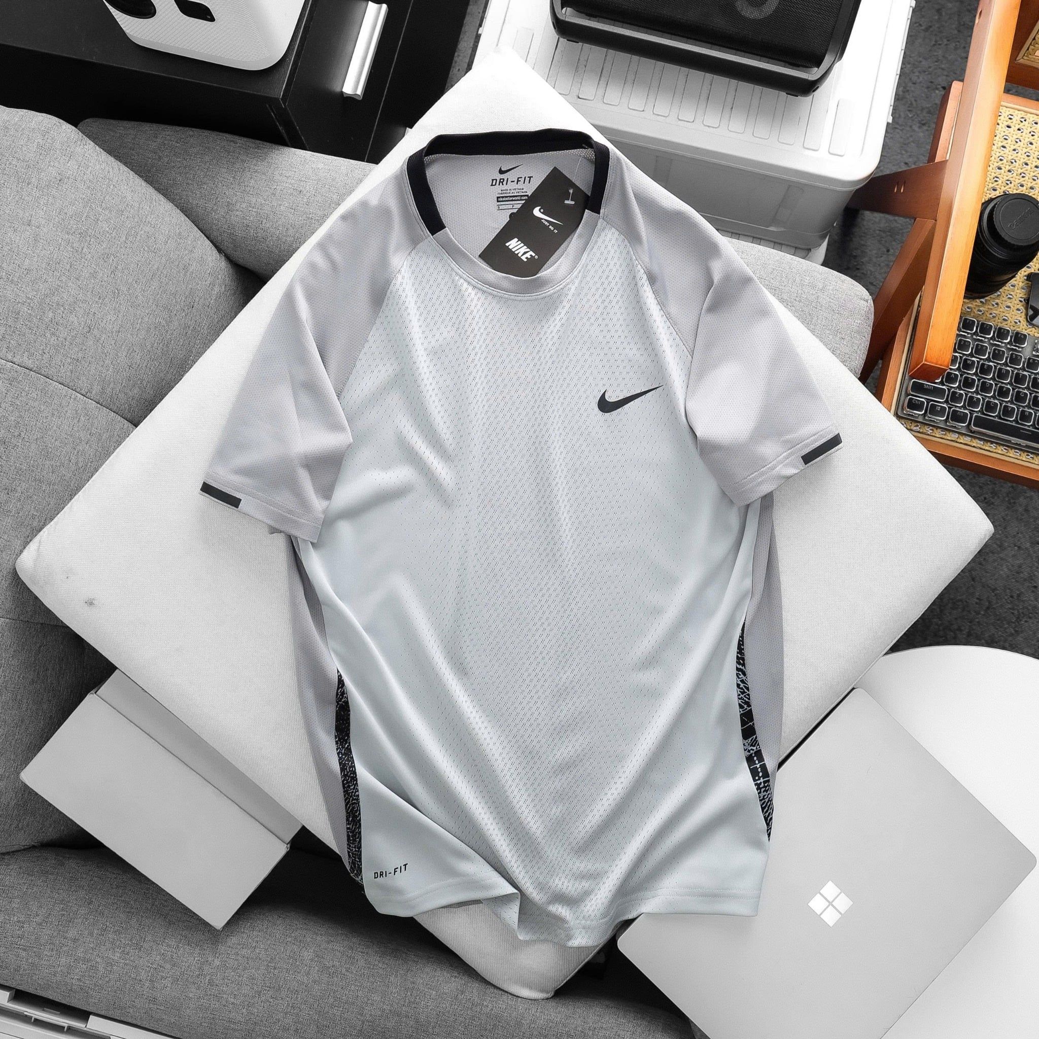  Áo Nike Training Basic 2026 