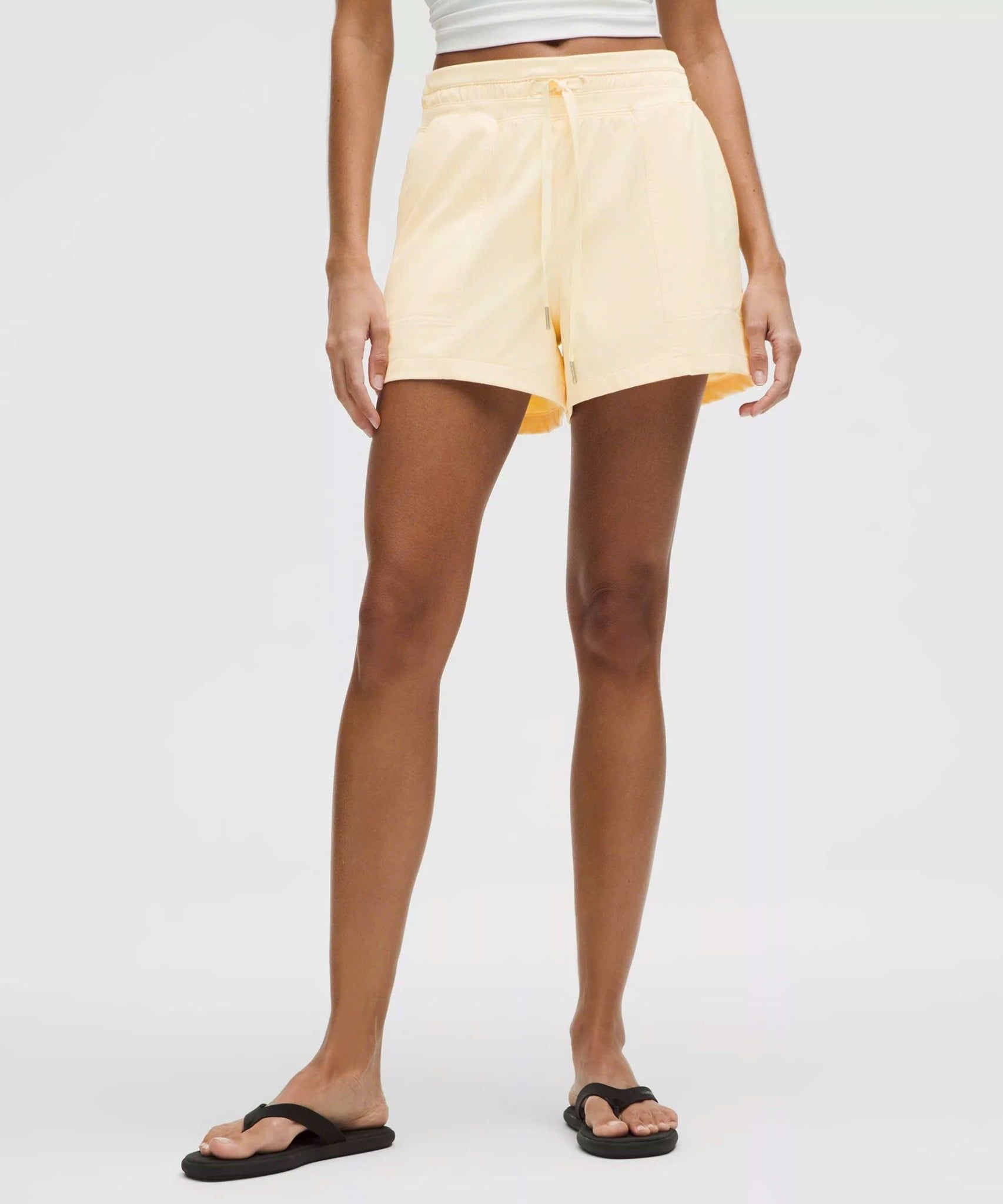  Short Lululemon Dance Studio High-Rise Short 3.5