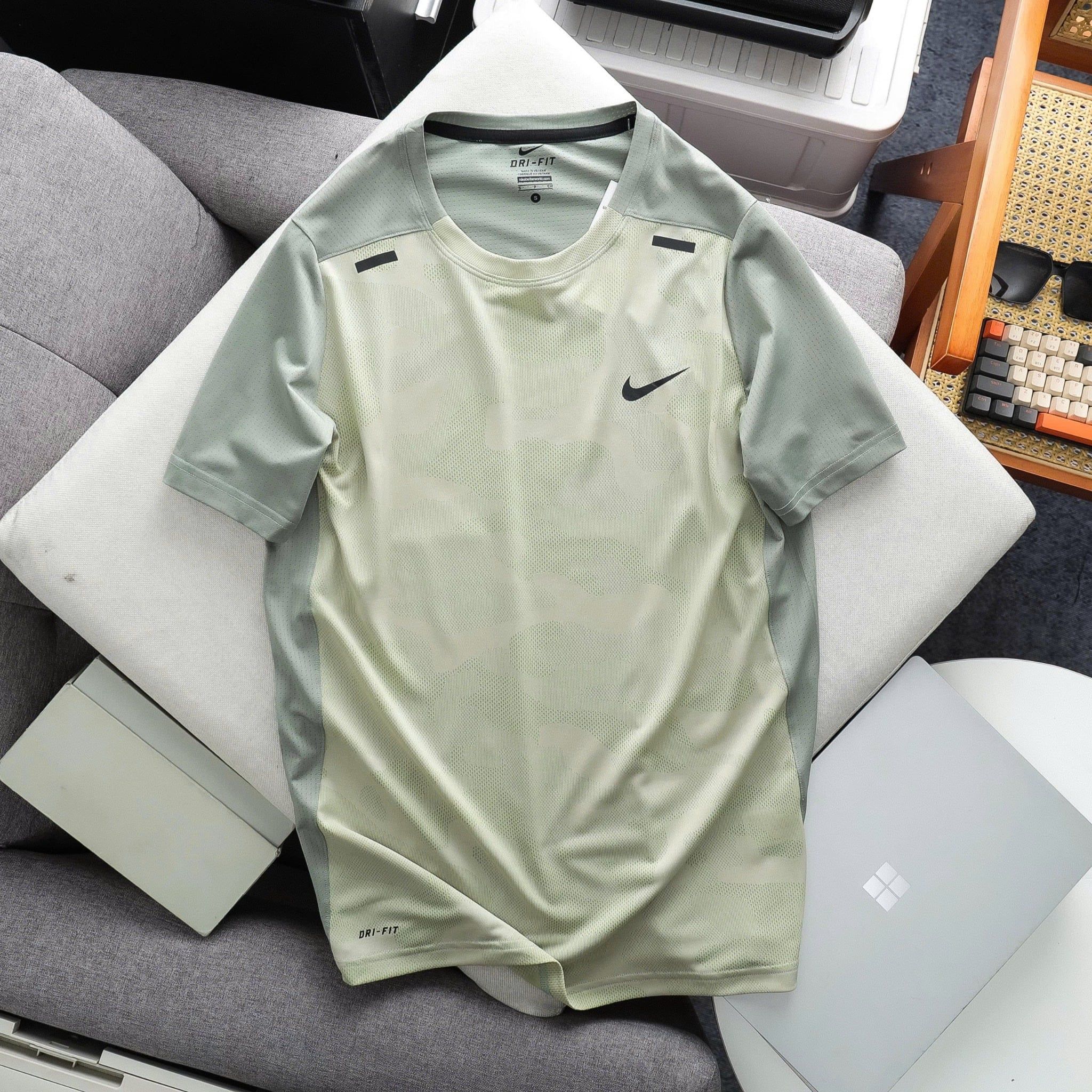  Áo Nike Training 2026 