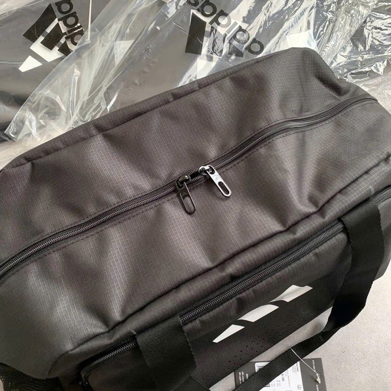  Túi Adidas Duffel Defender S 