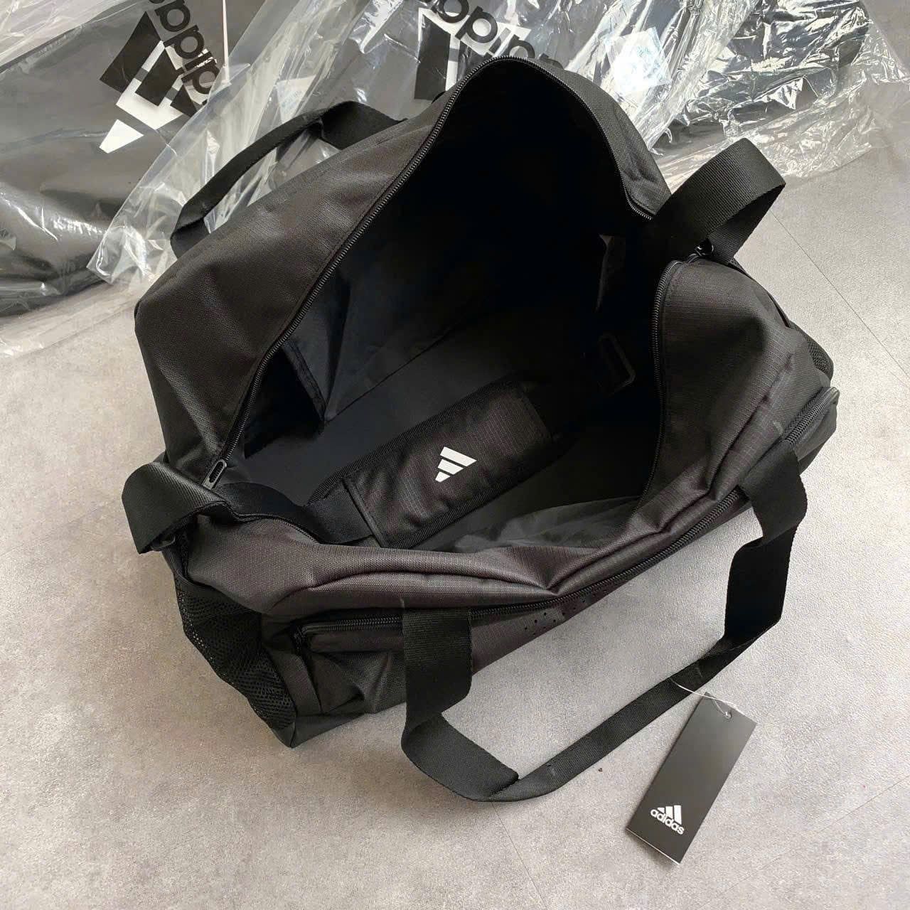  Túi Adidas Duffel Defender S 