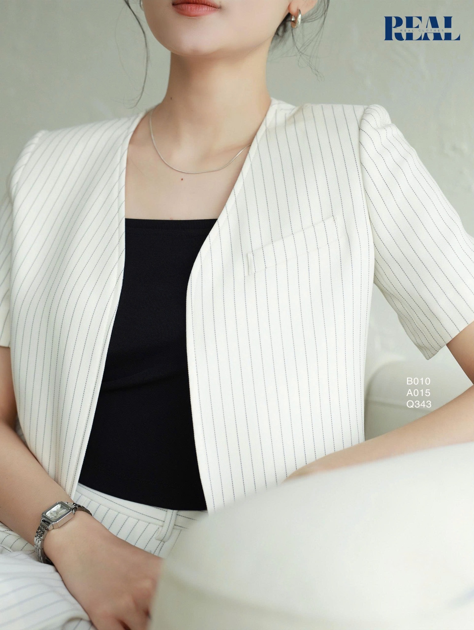 Vest Sunny sọc trắng