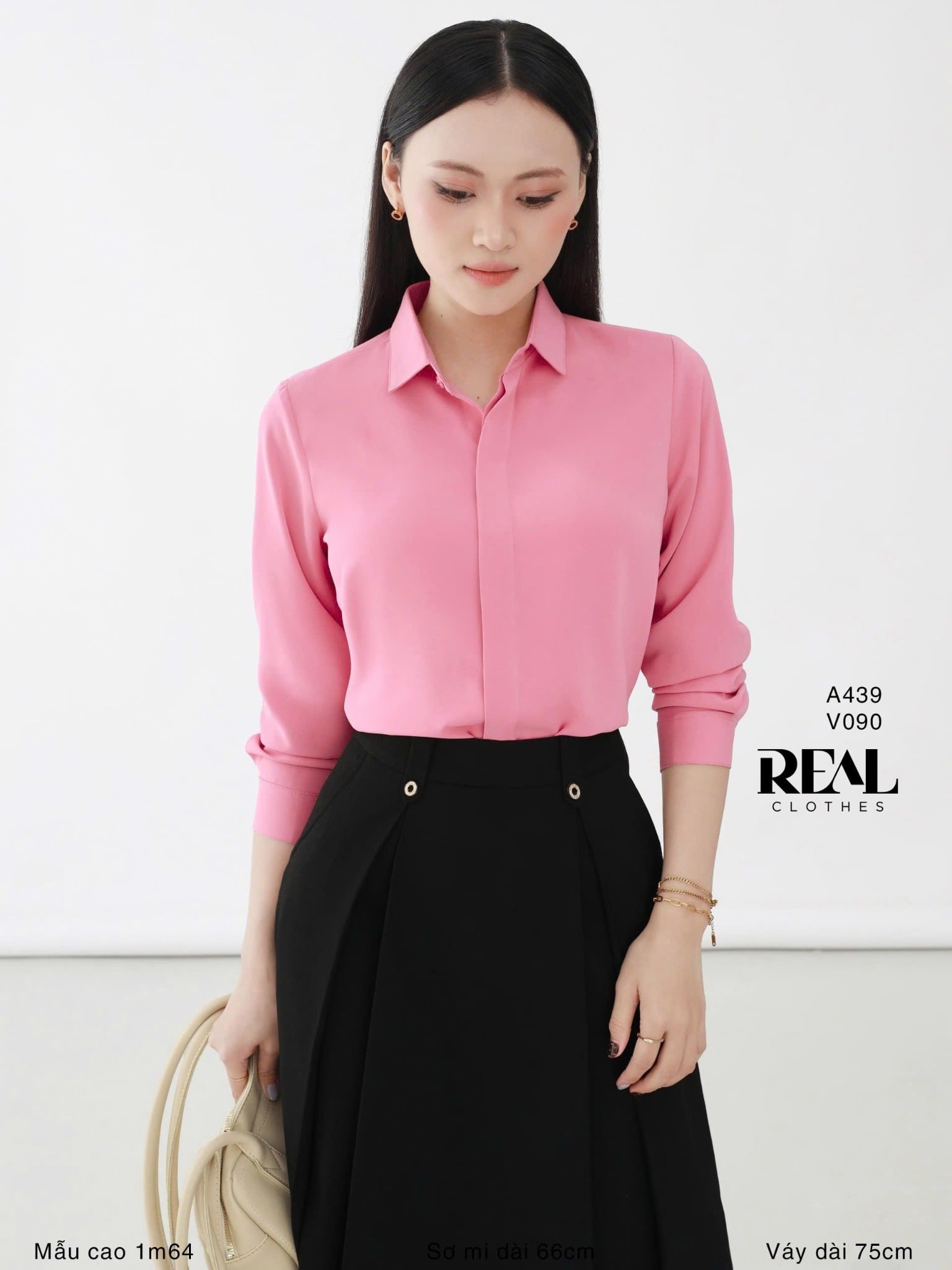 Váy 2 xếp nút đen SALE