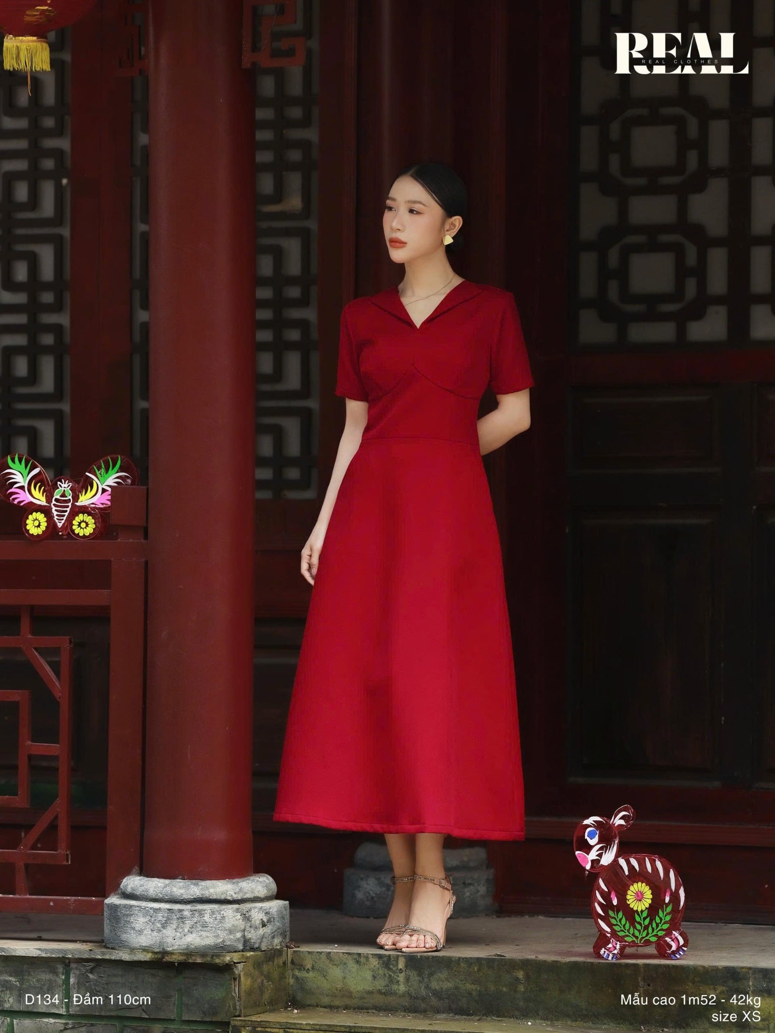 Đầm cúp ngực midi đỏ