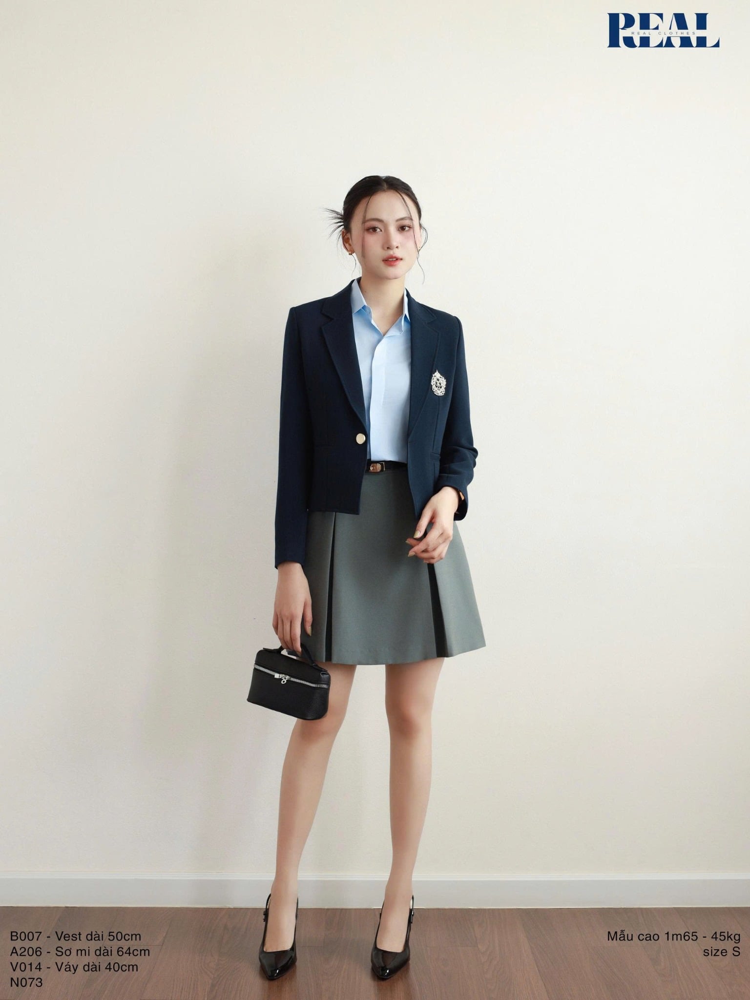 Blazer huy hiệu navy