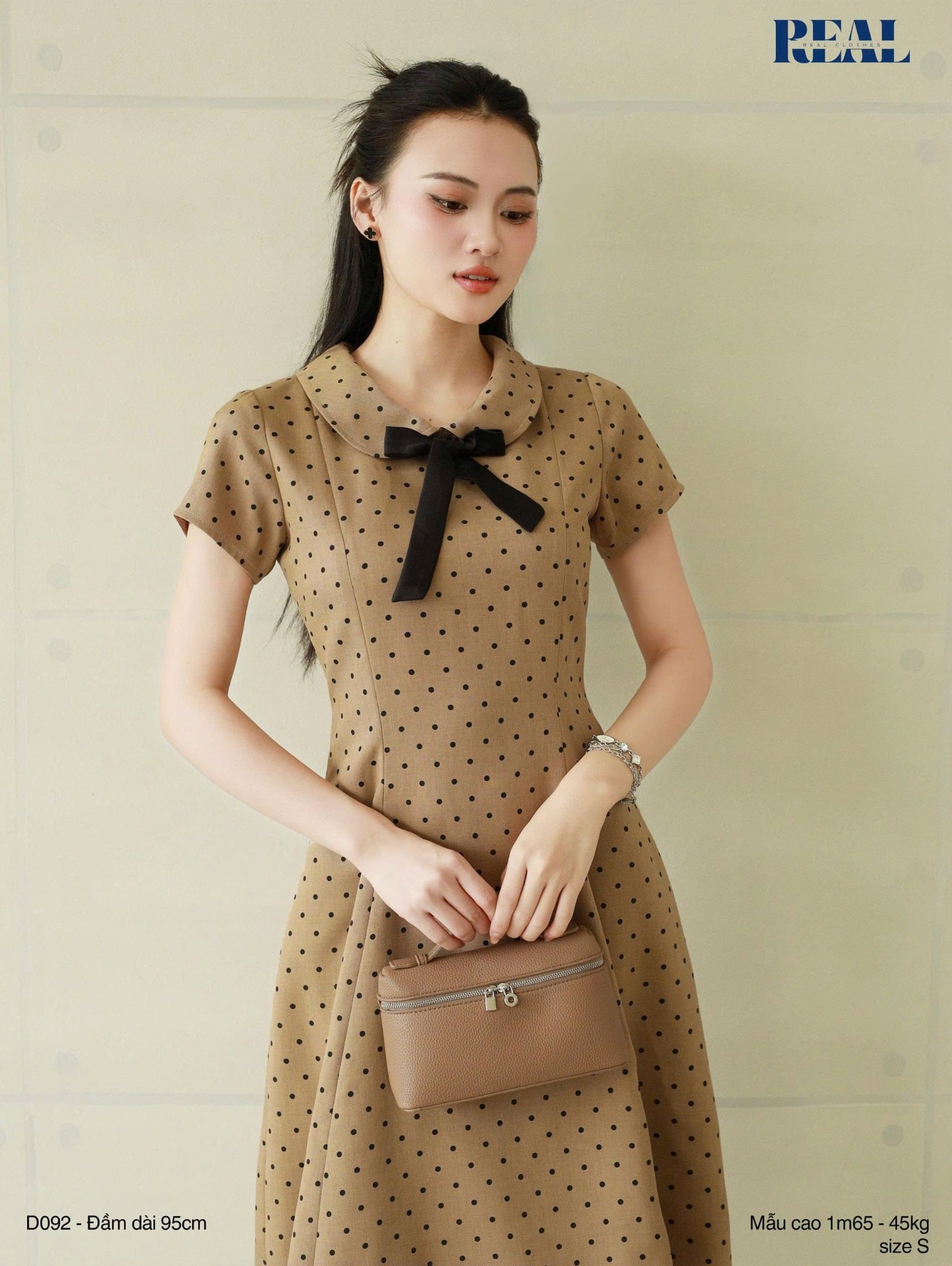 Đầm 8 mảnh cổ lá sen nâu chấm bi