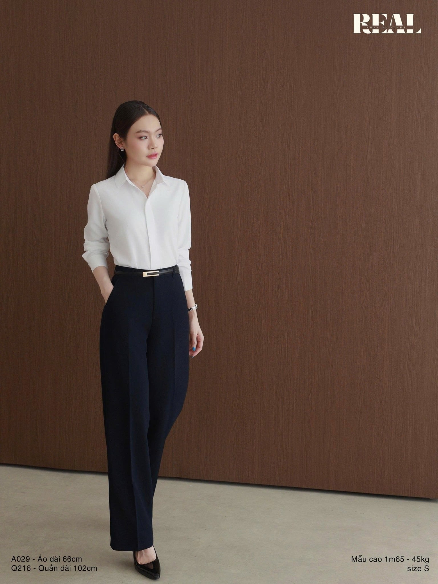 Sơ mi basic cổ nhọn trắng