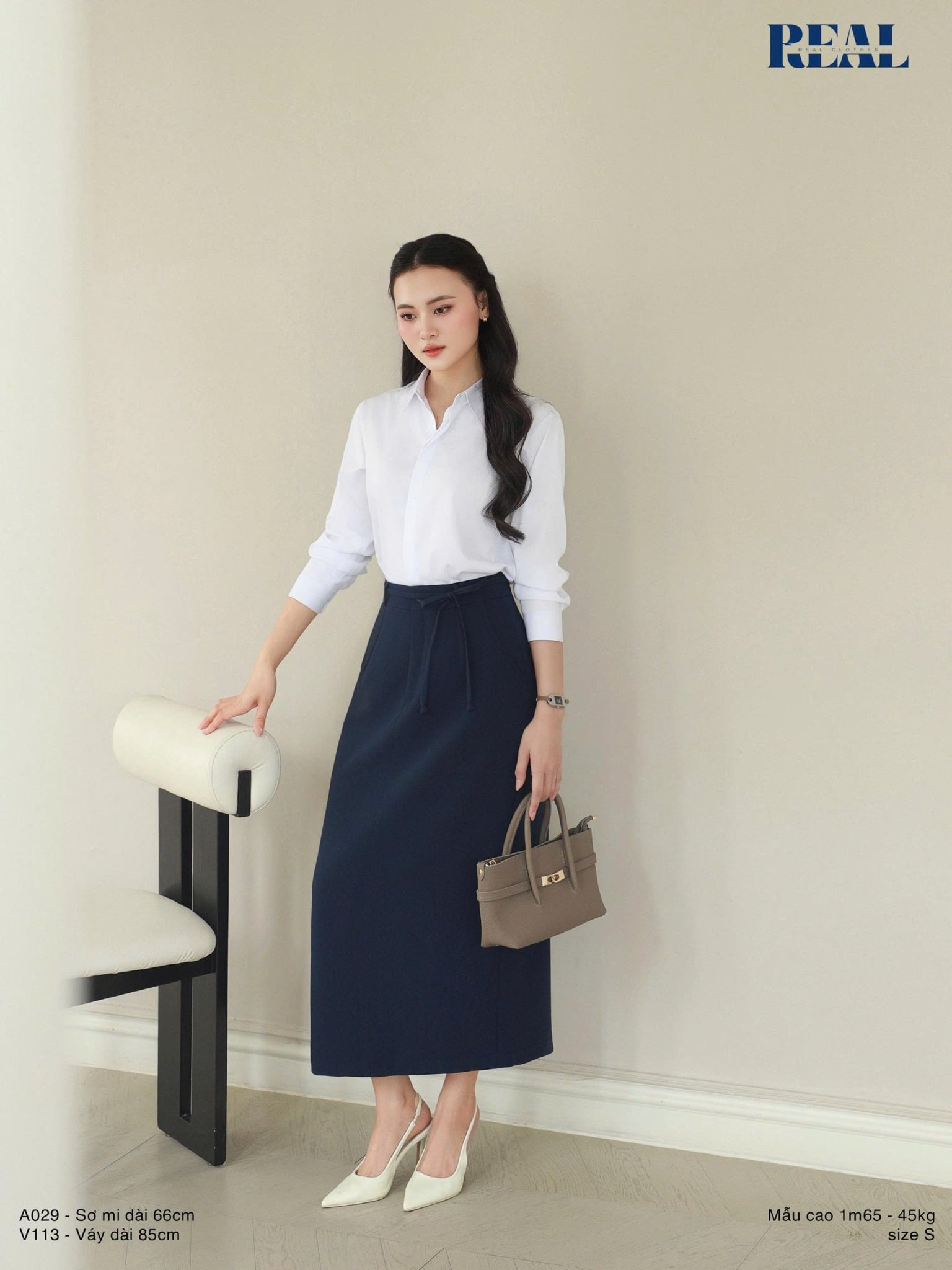 Sơ mi basic cổ nhọn trắng