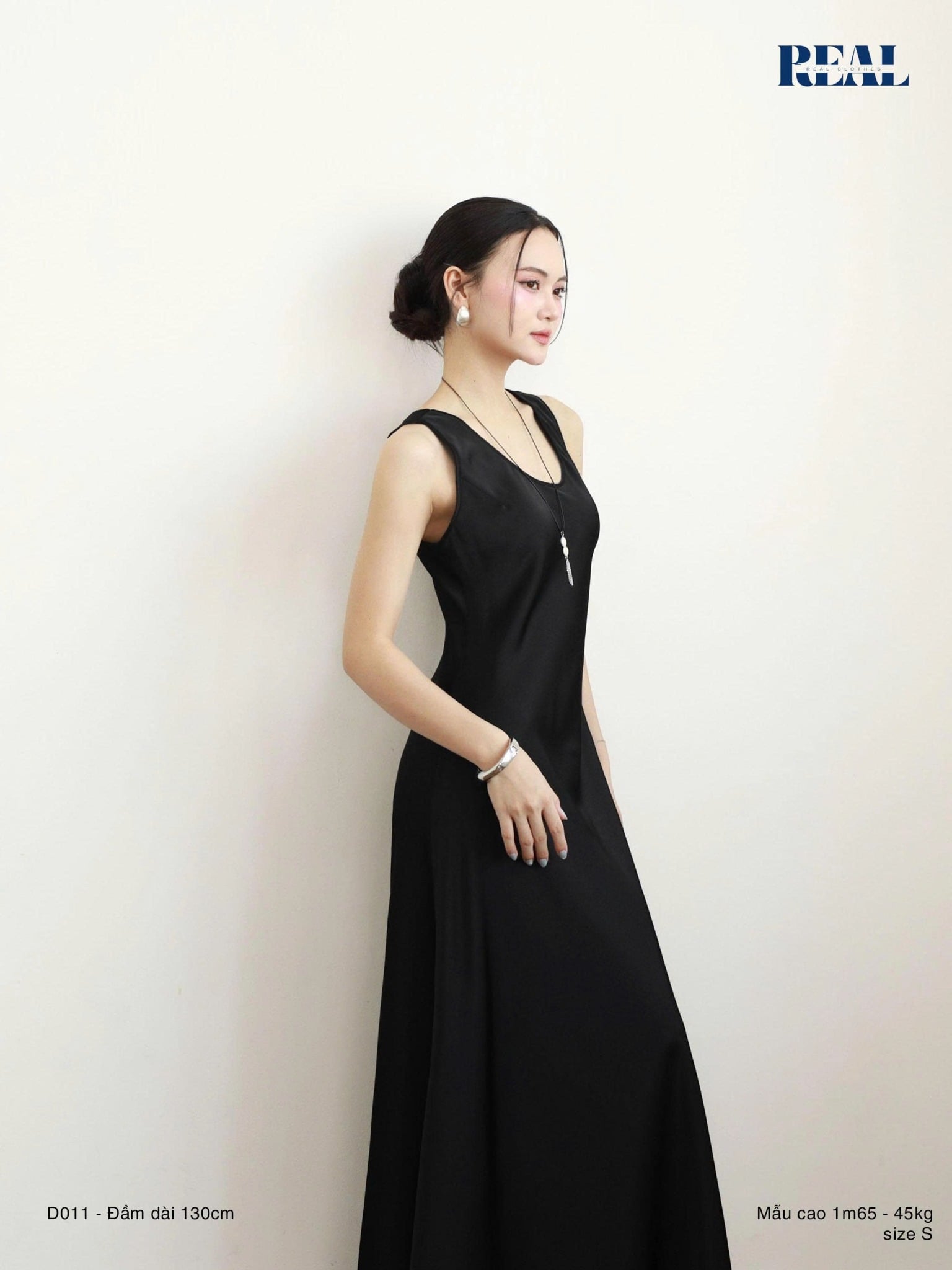 Đầm silk đen