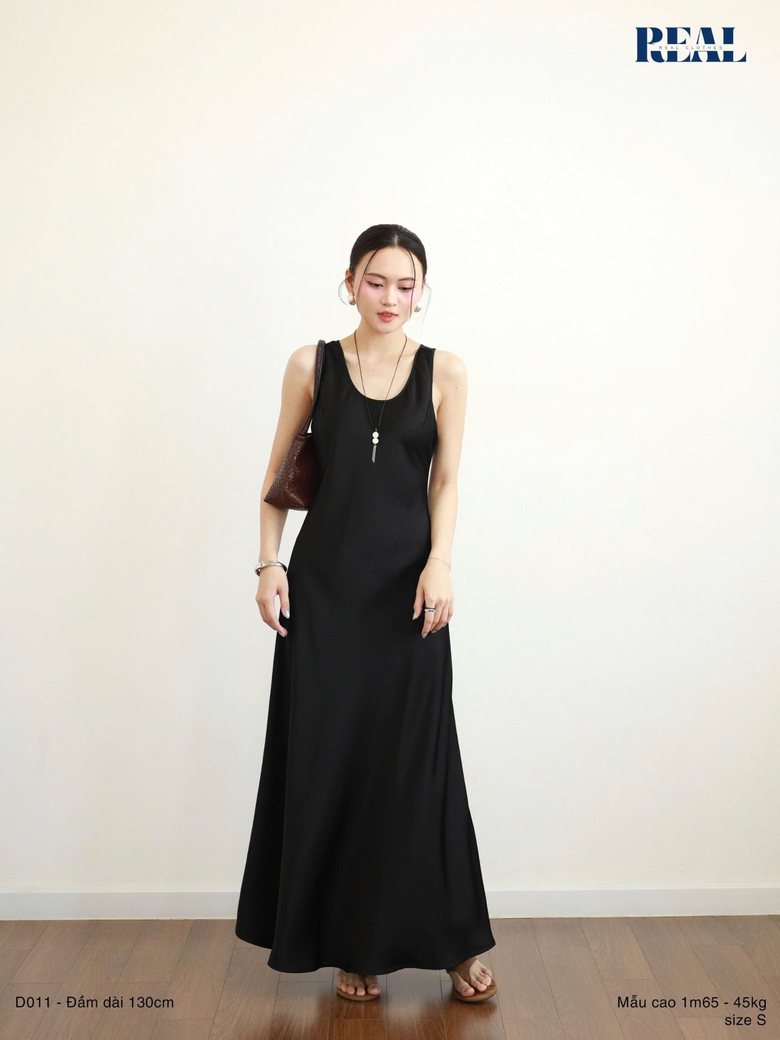 Đầm silk đen
