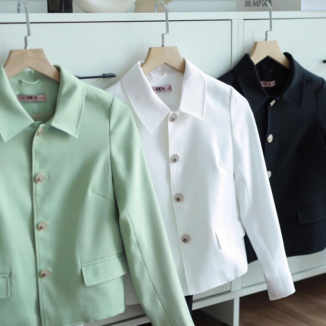 Blazer cổ lá sen xanh bơ SALE - size XS