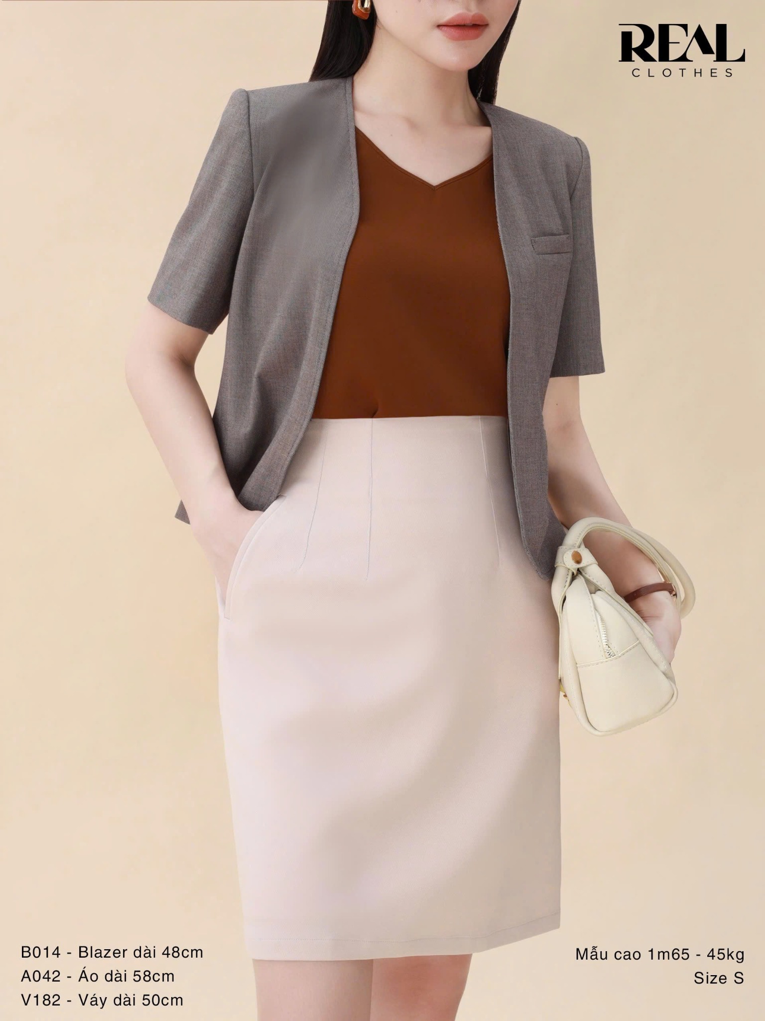 Áo cổ tim nâu không tay