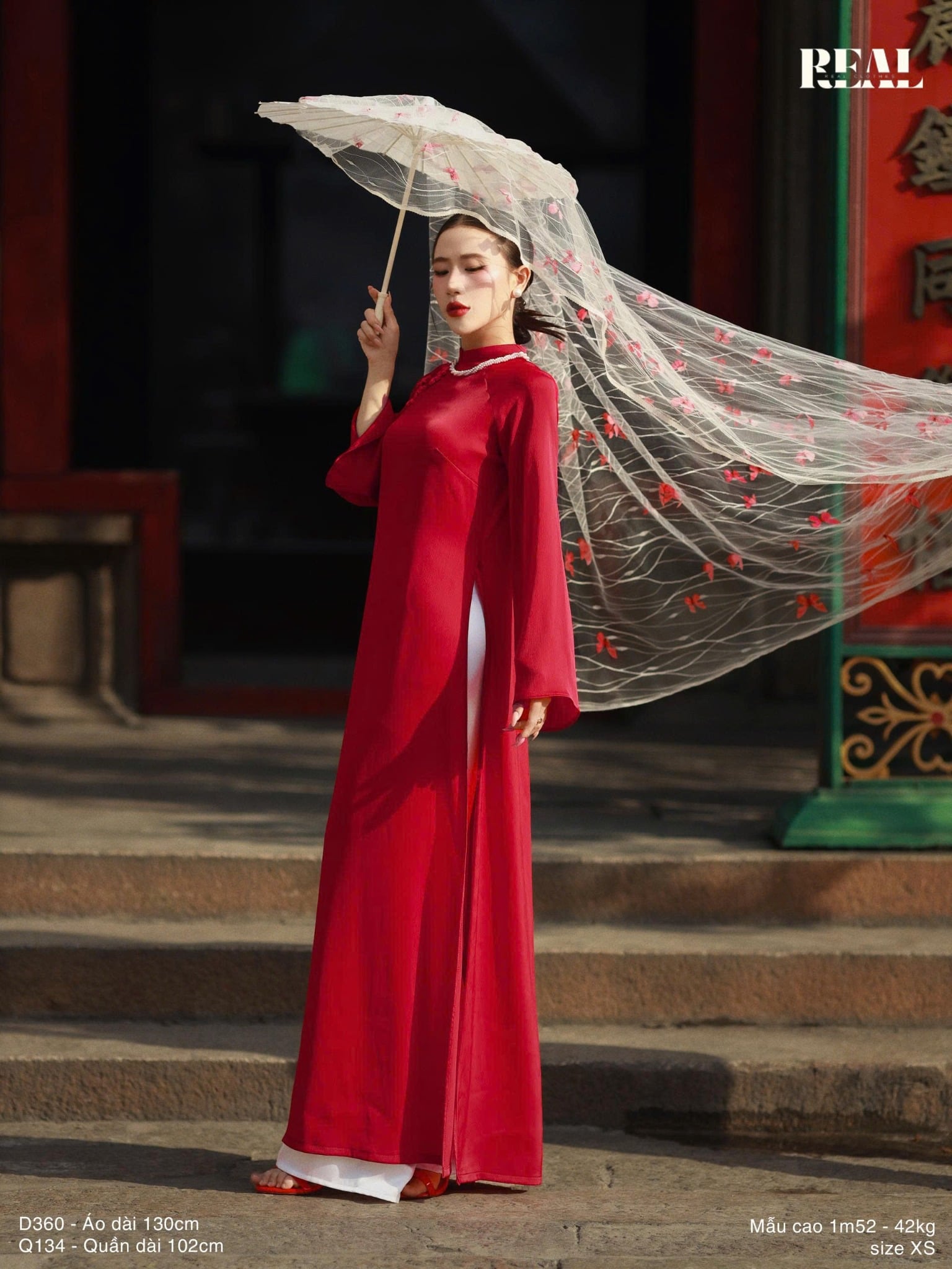 Áo dài cách tân Đoàn Viên