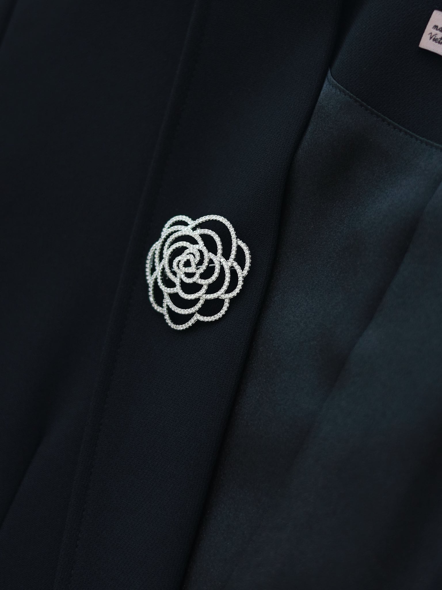 Cài áo premium rose bạc 