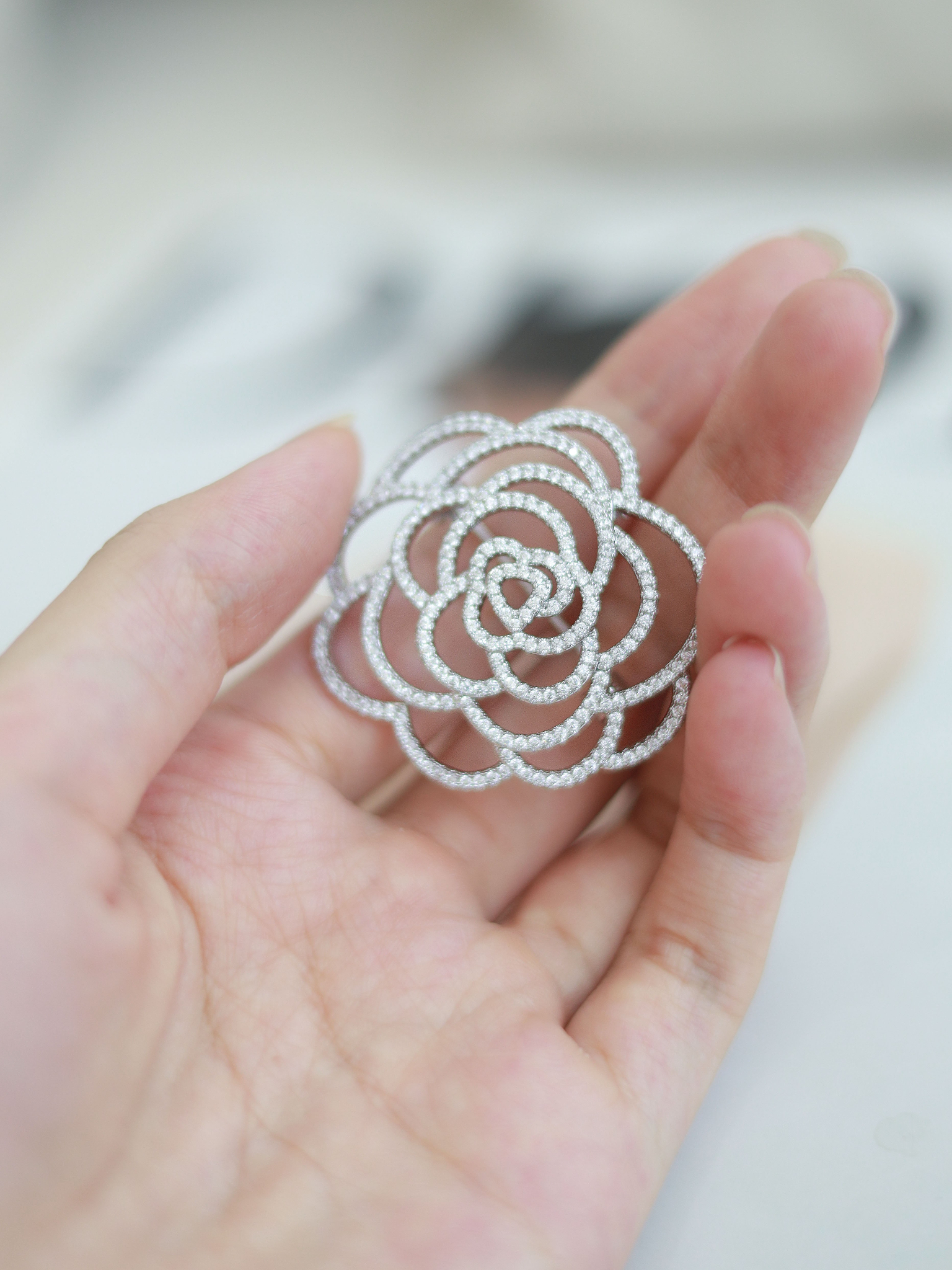 Cài áo premium rose bạc