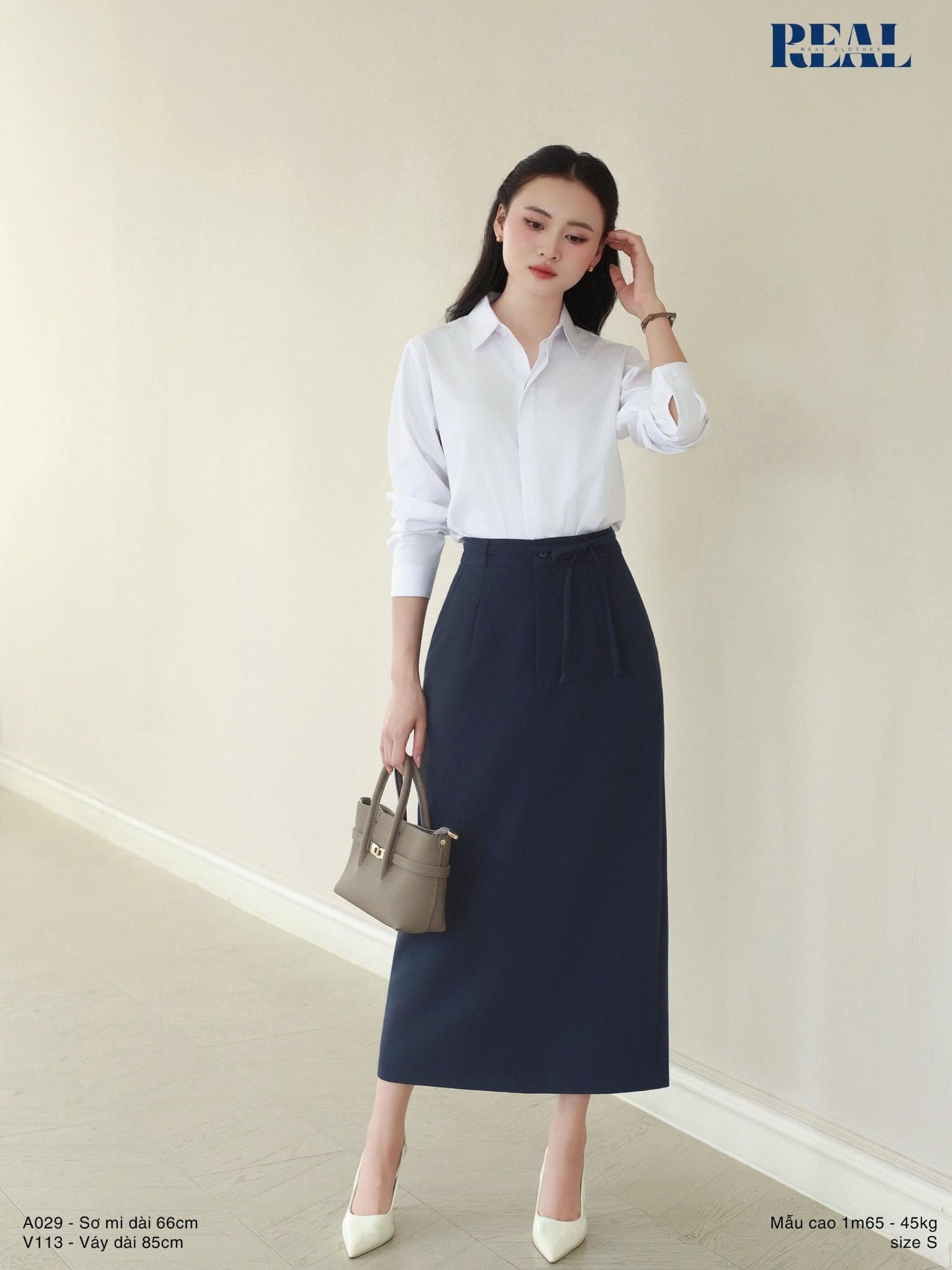 Sơ mi basic cổ nhọn trắng