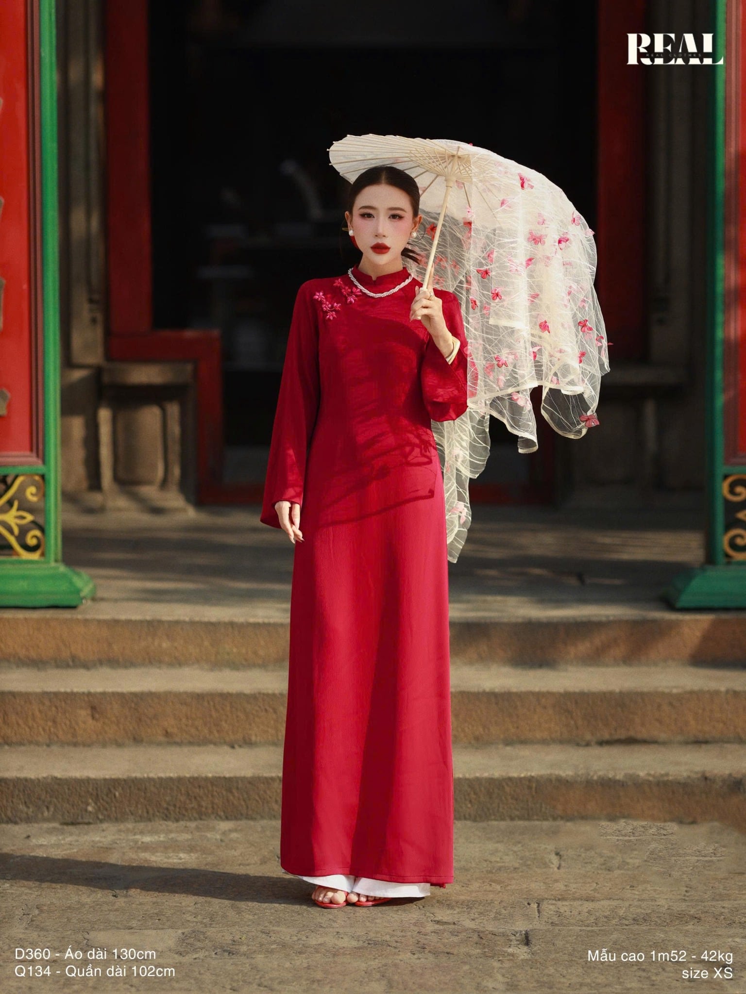 Áo dài cách tân Đoàn Viên