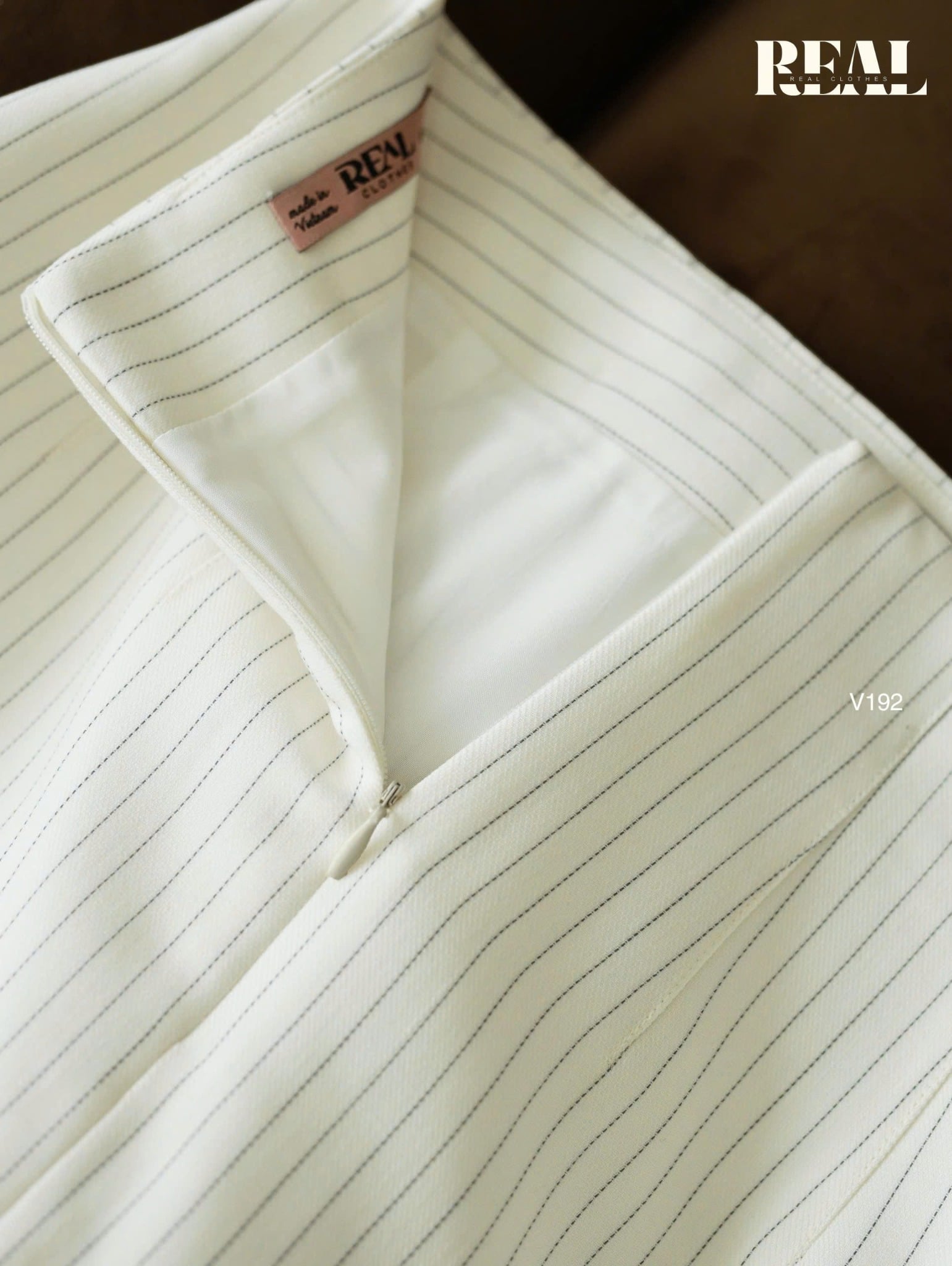 Váy Tokyo midi sọc trắng