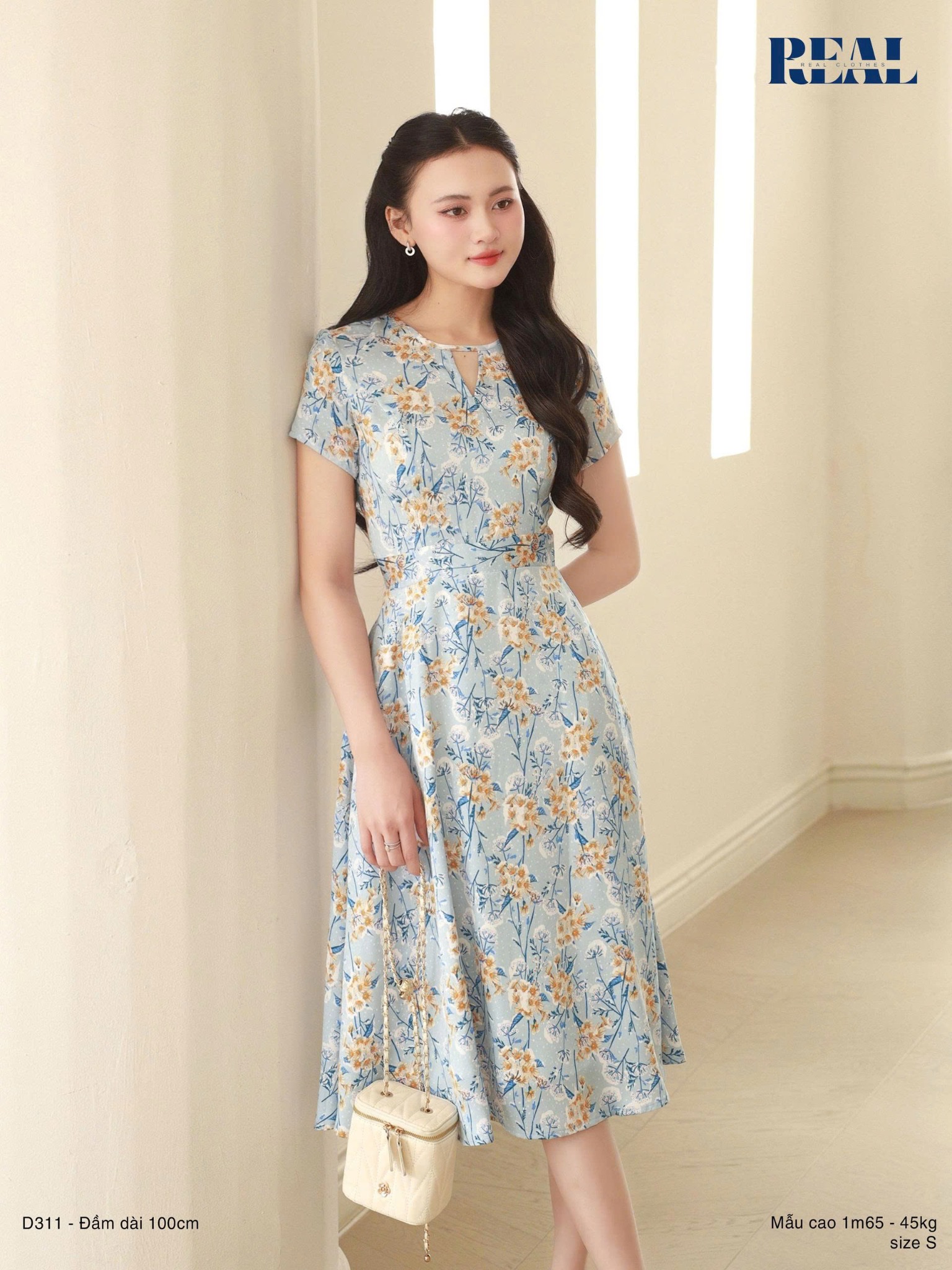 Đầm cổ tròn cách điệu hoa SALE
