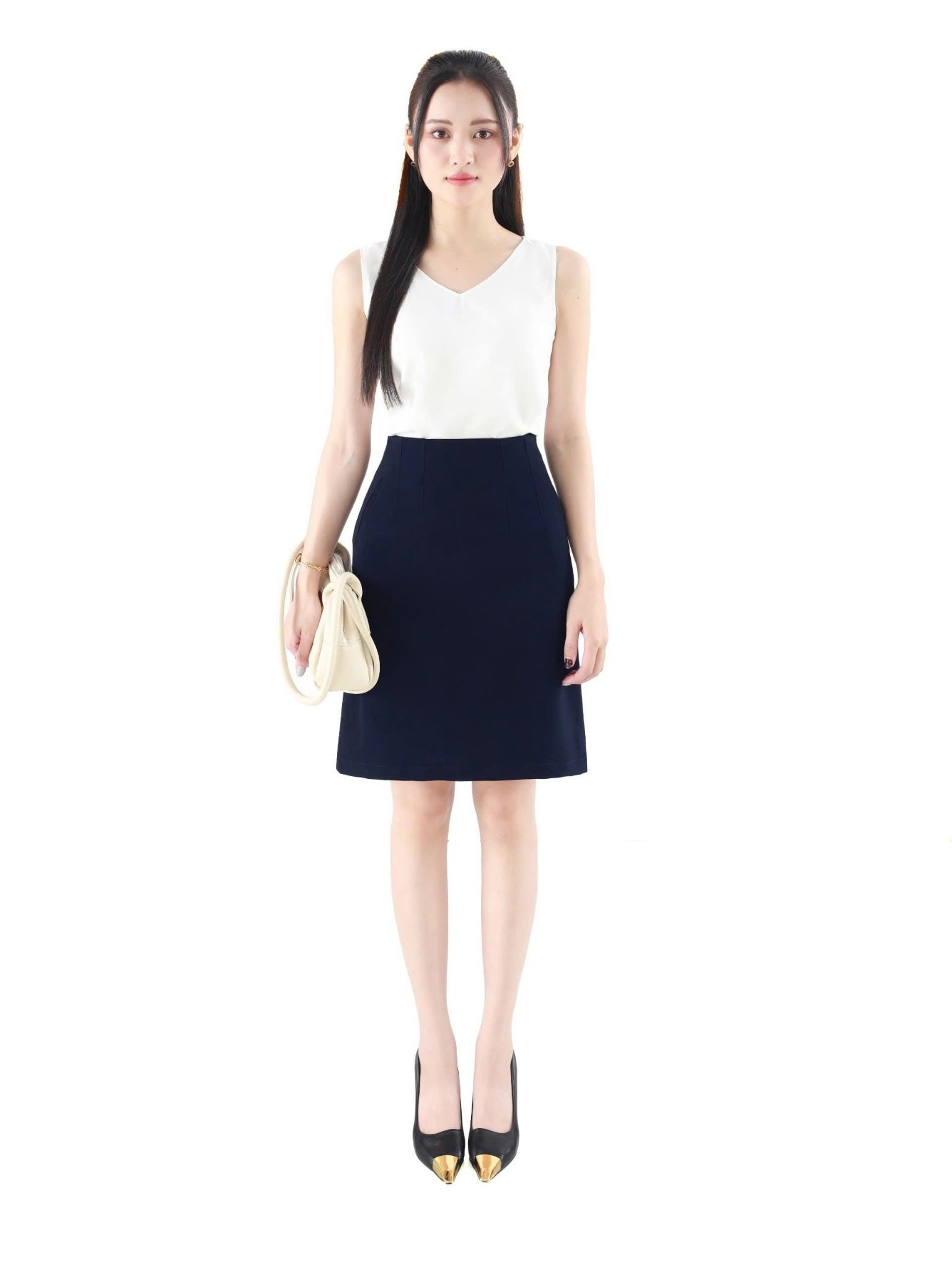 Áo cổ tim trắng không tay