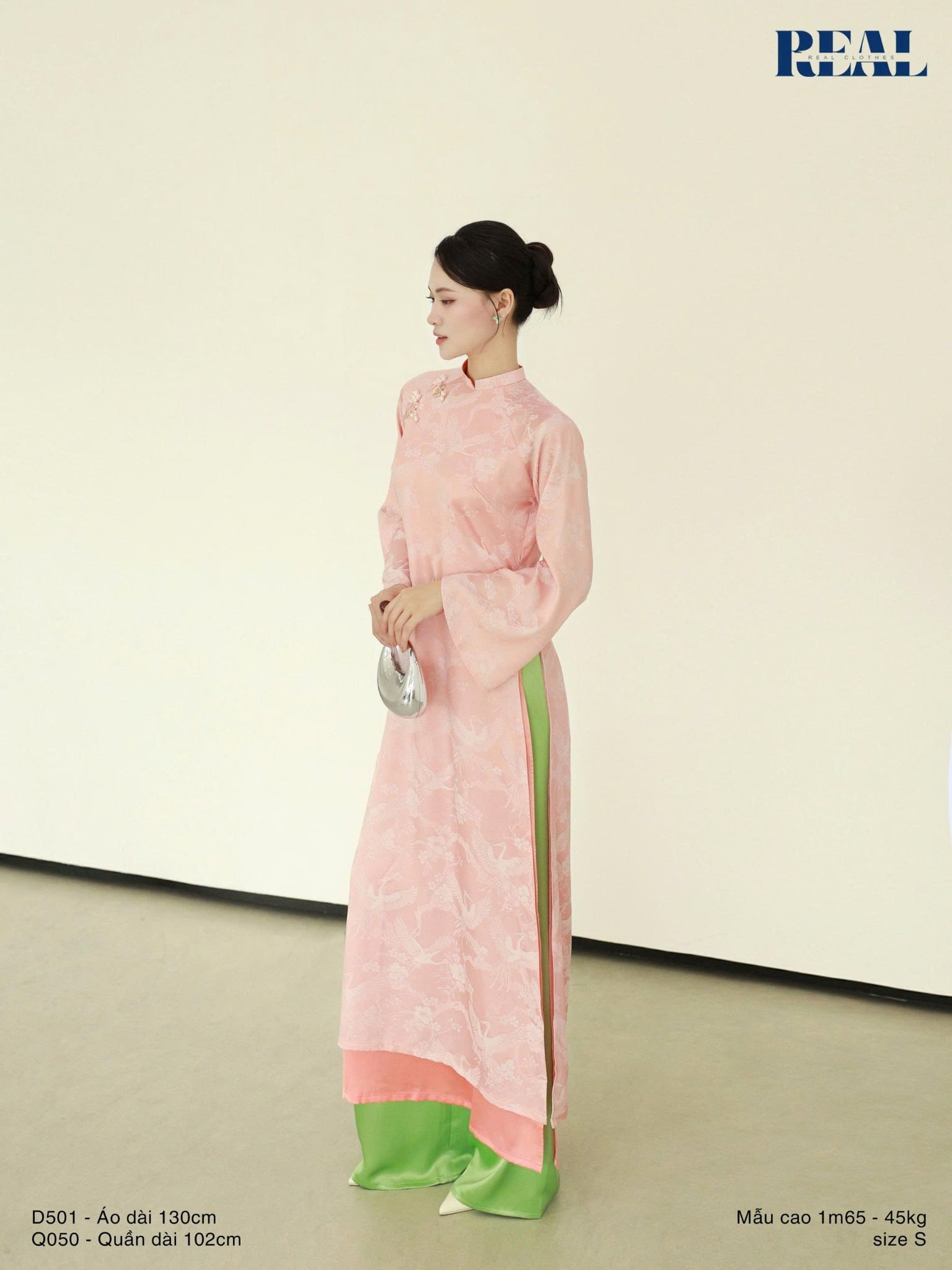 Áo dài 2 tà Lan Khuê hồng hạc