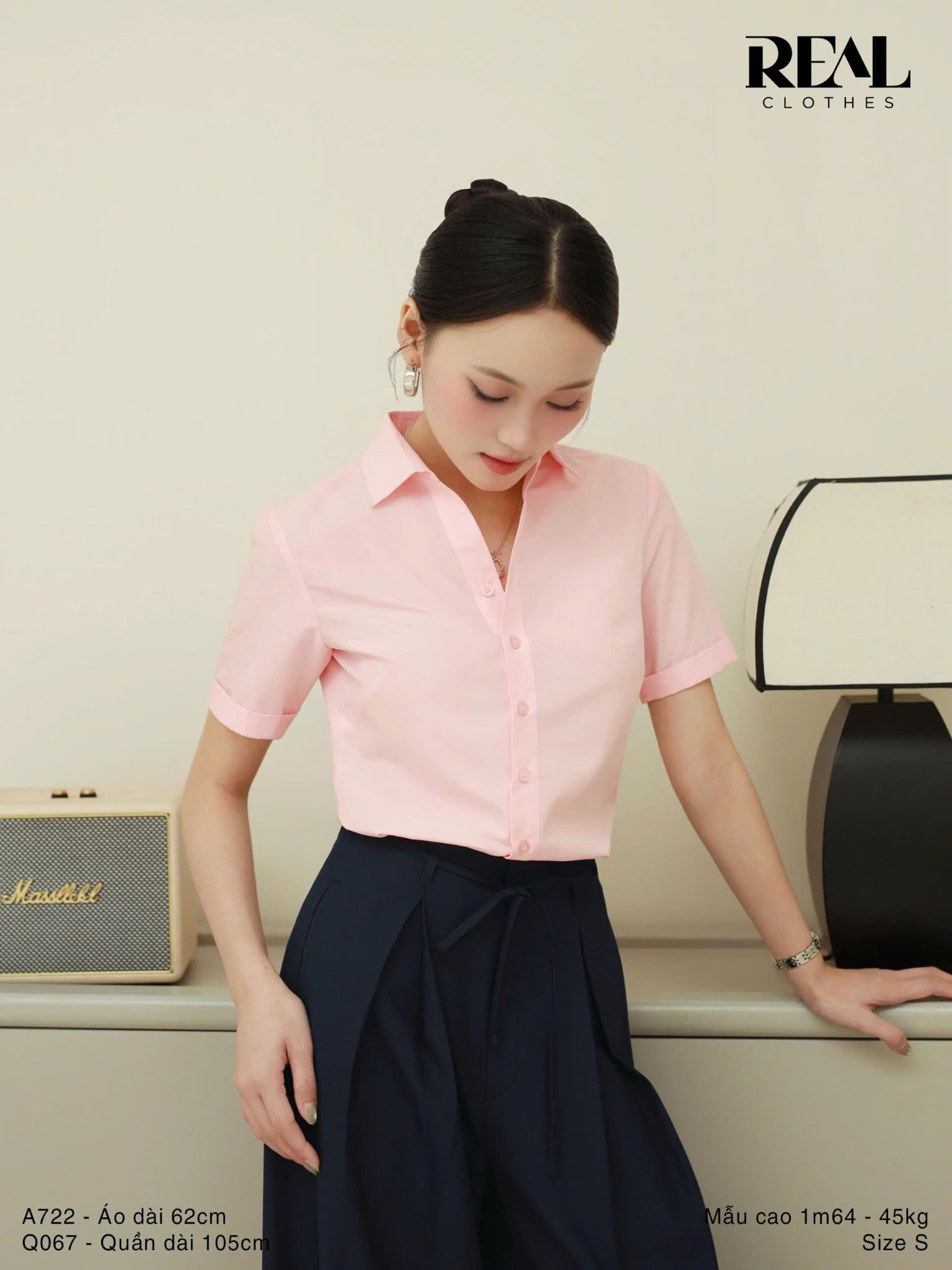  Sơ mi cổ V tay ngắn hồng SALE 