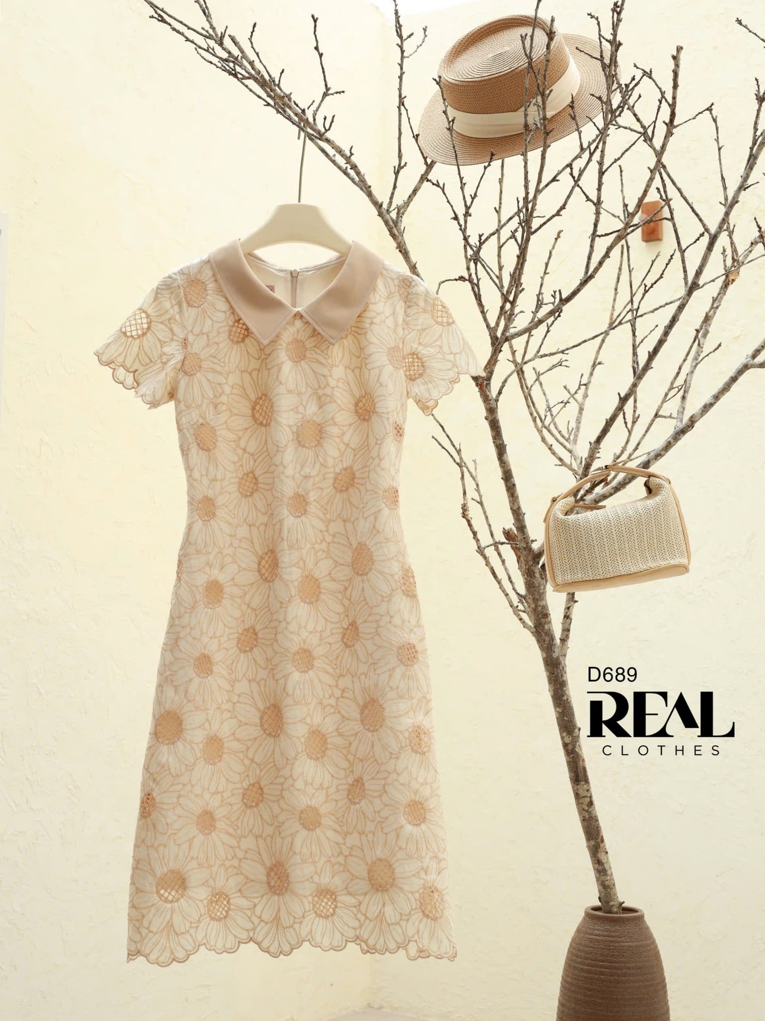  Đầm suông ren tay đủ cổ lá sen hoa kem SALE 