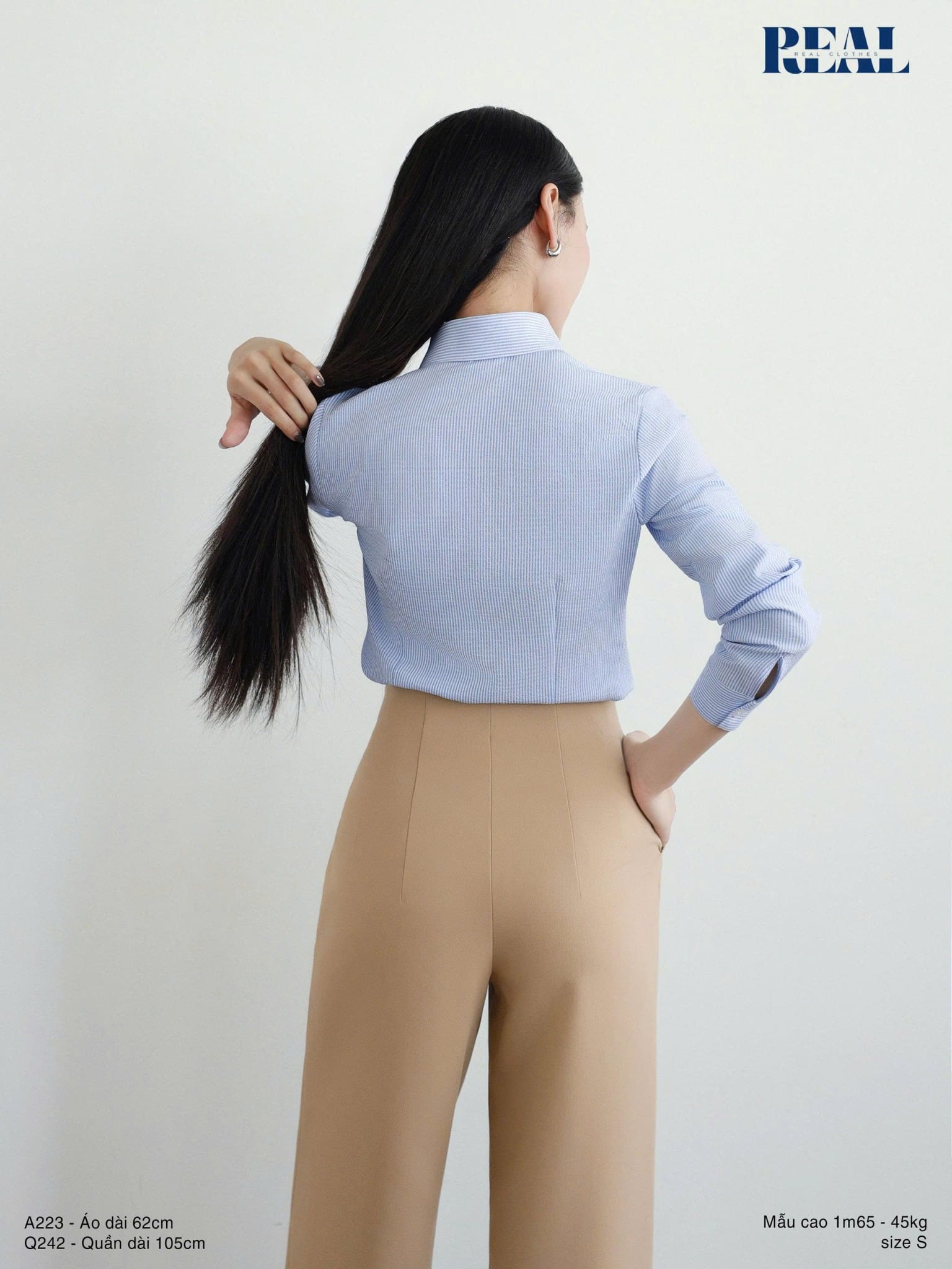 Sơ mi cổ V tay dài sọc xanh