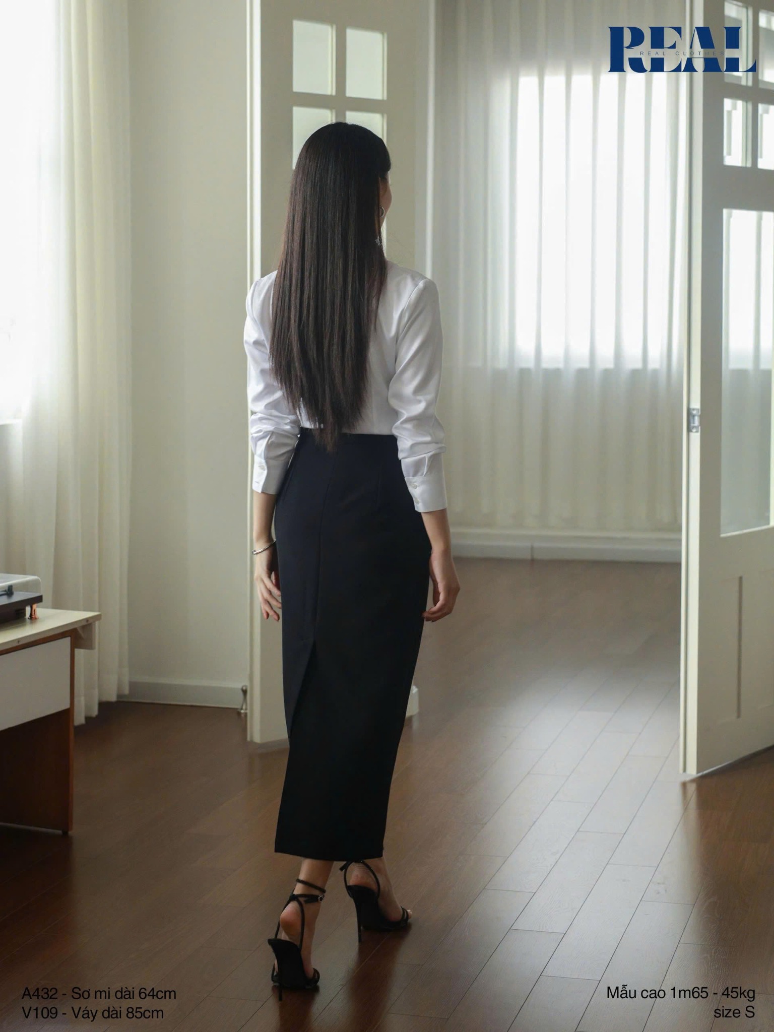 Sơ mi chít eo sọc tăm trắng