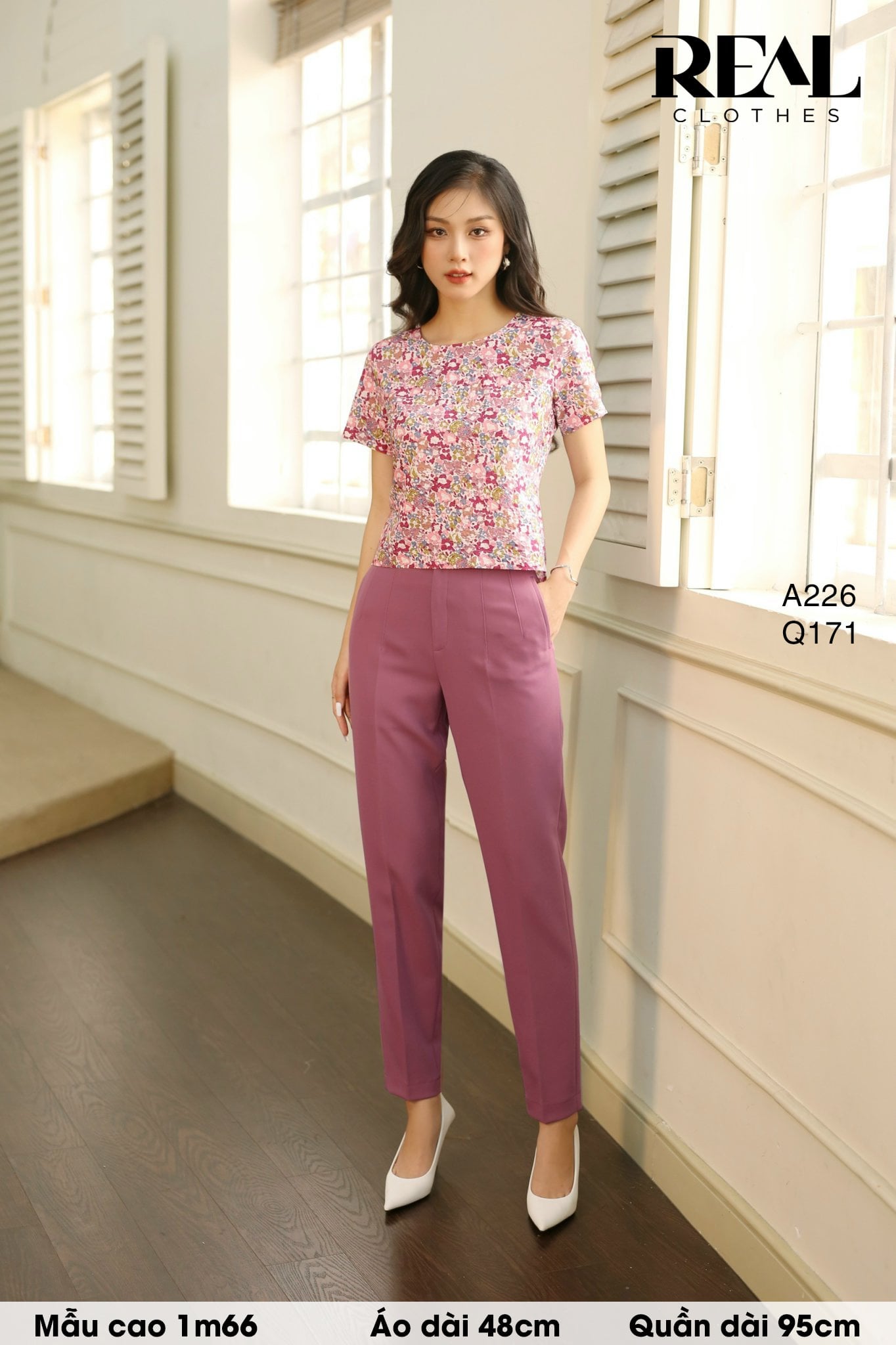 Áo croptop hoa SALE - size XS