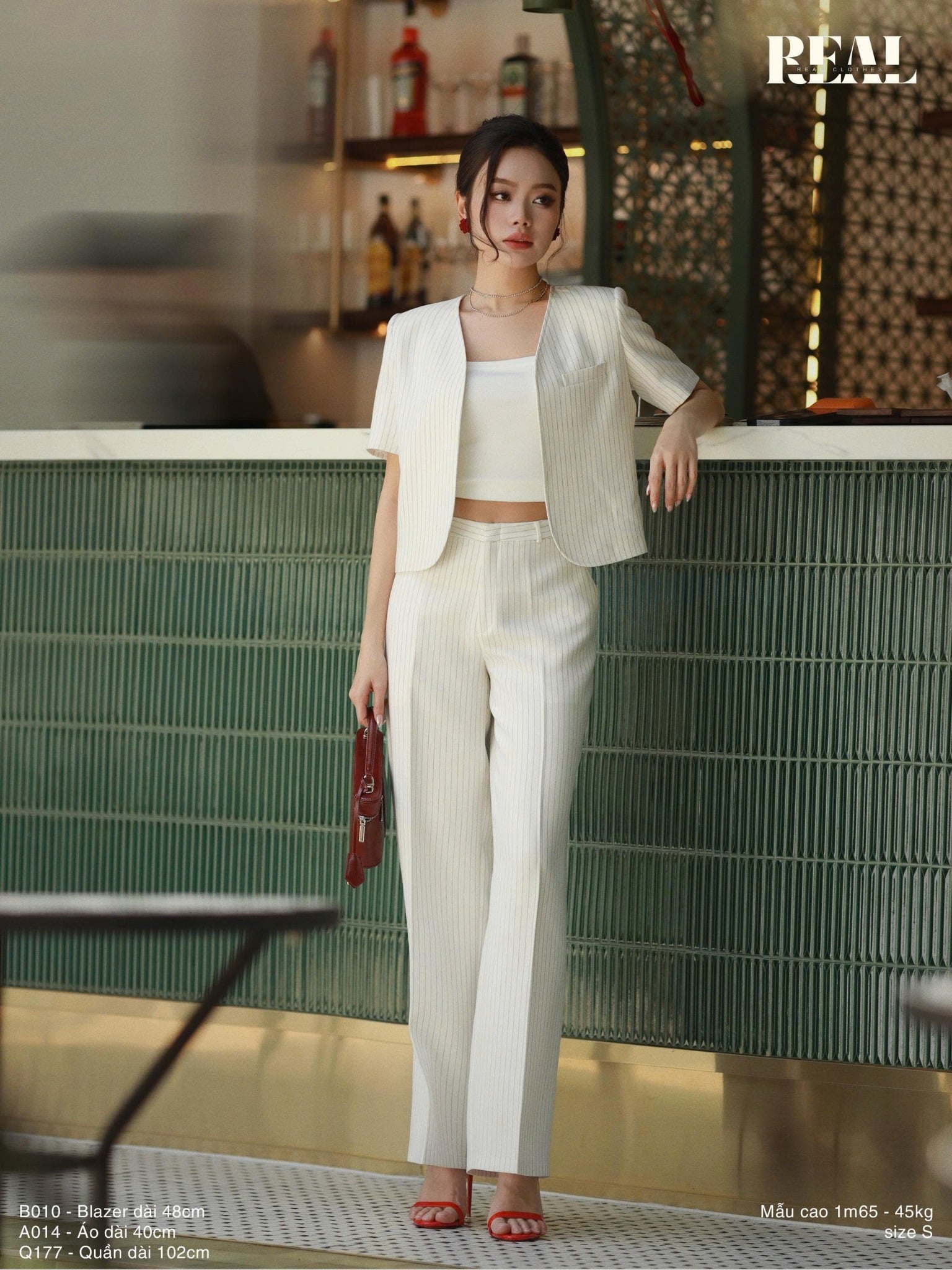 Vest Sunny sọc trắng