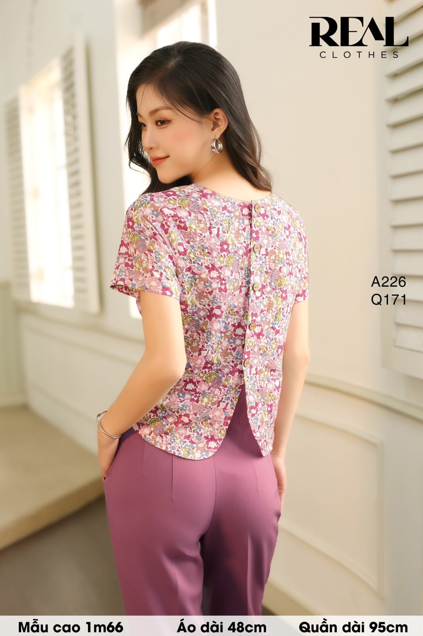 Áo croptop hoa SALE - size XS