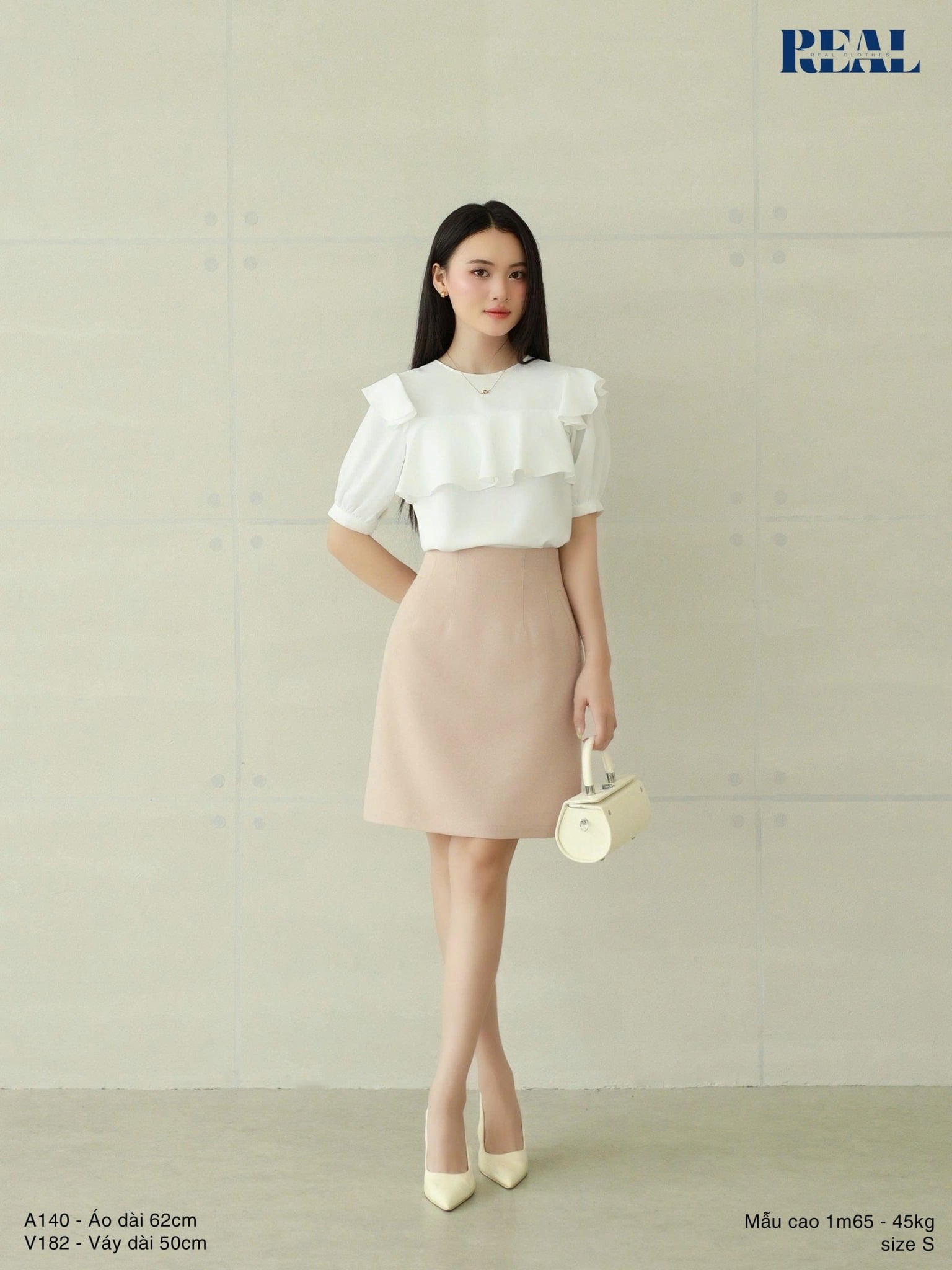 Áo Hailey trắng