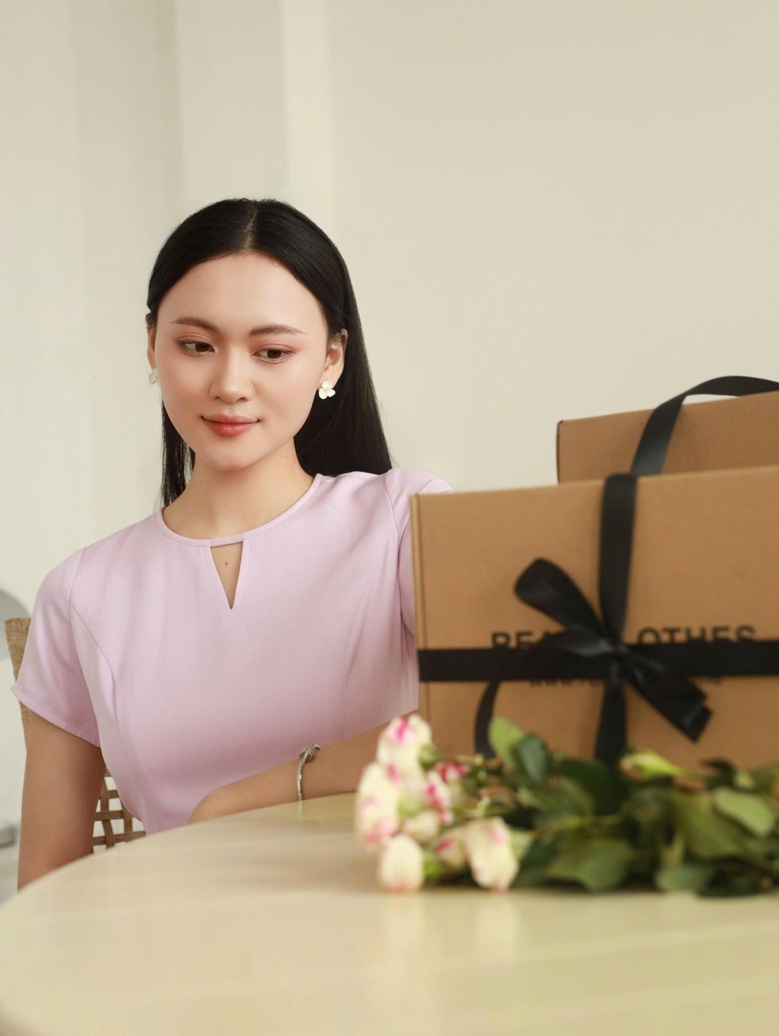 Đầm cổ tròn cách điệu hồng tím