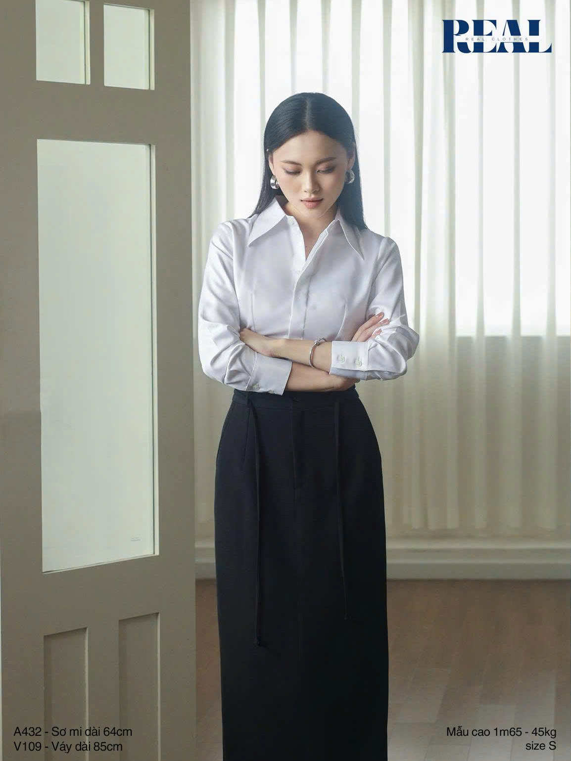 Sơ mi chít eo sọc tăm trắng