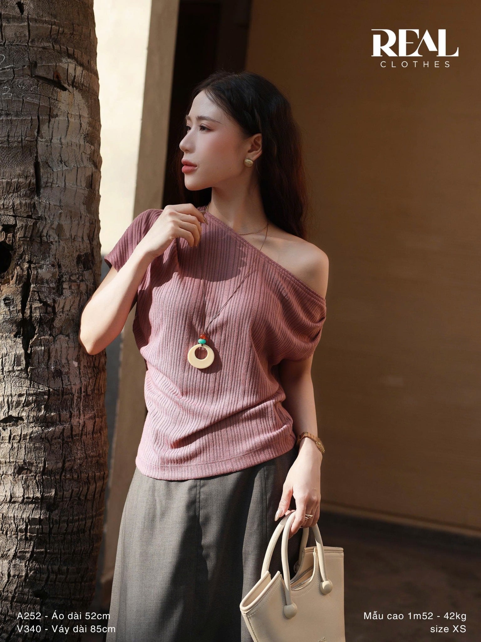 Áo lệch vai hồng ruốc SALE