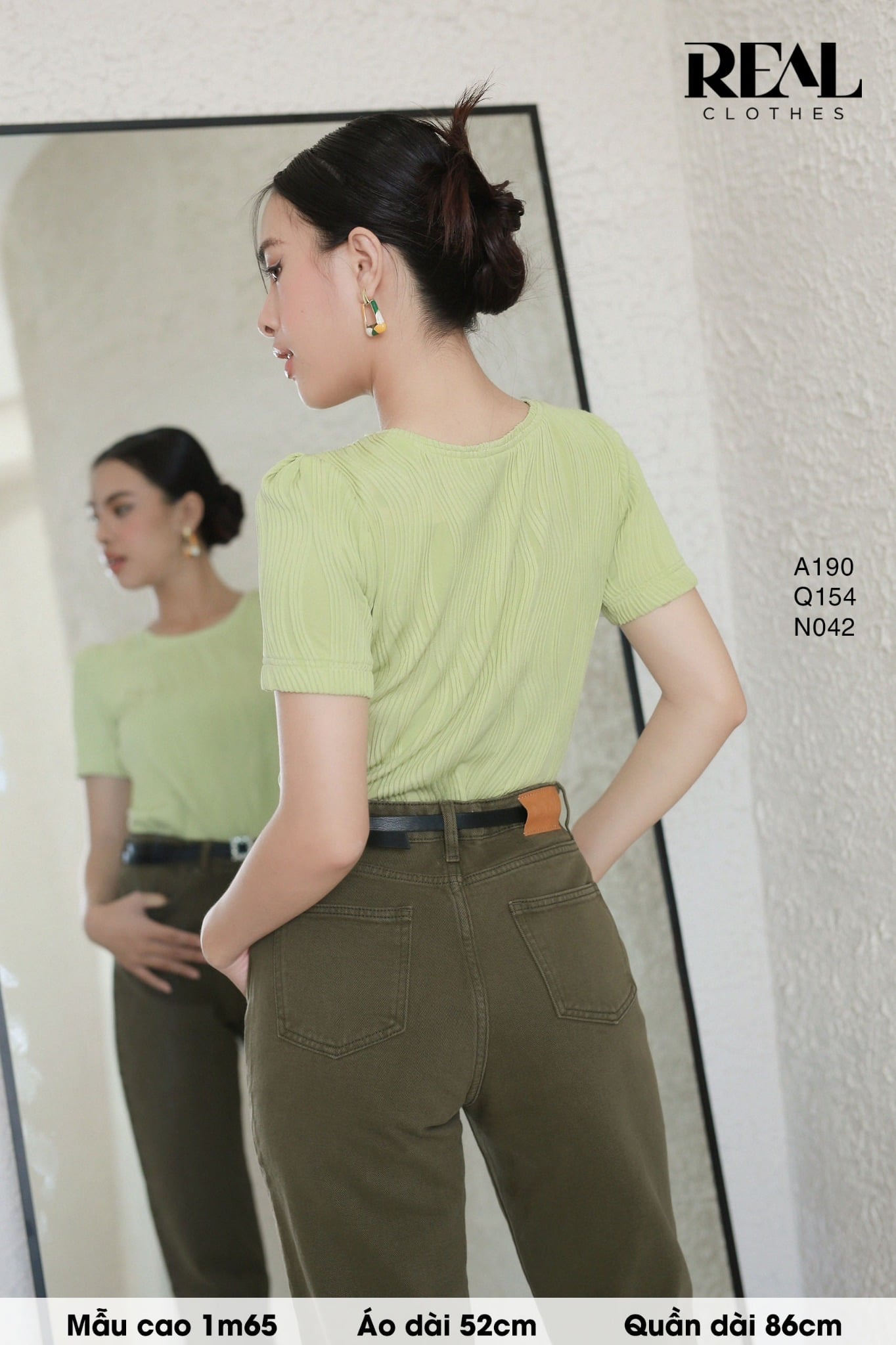 Áo Sophia FINAL SALE - size XS