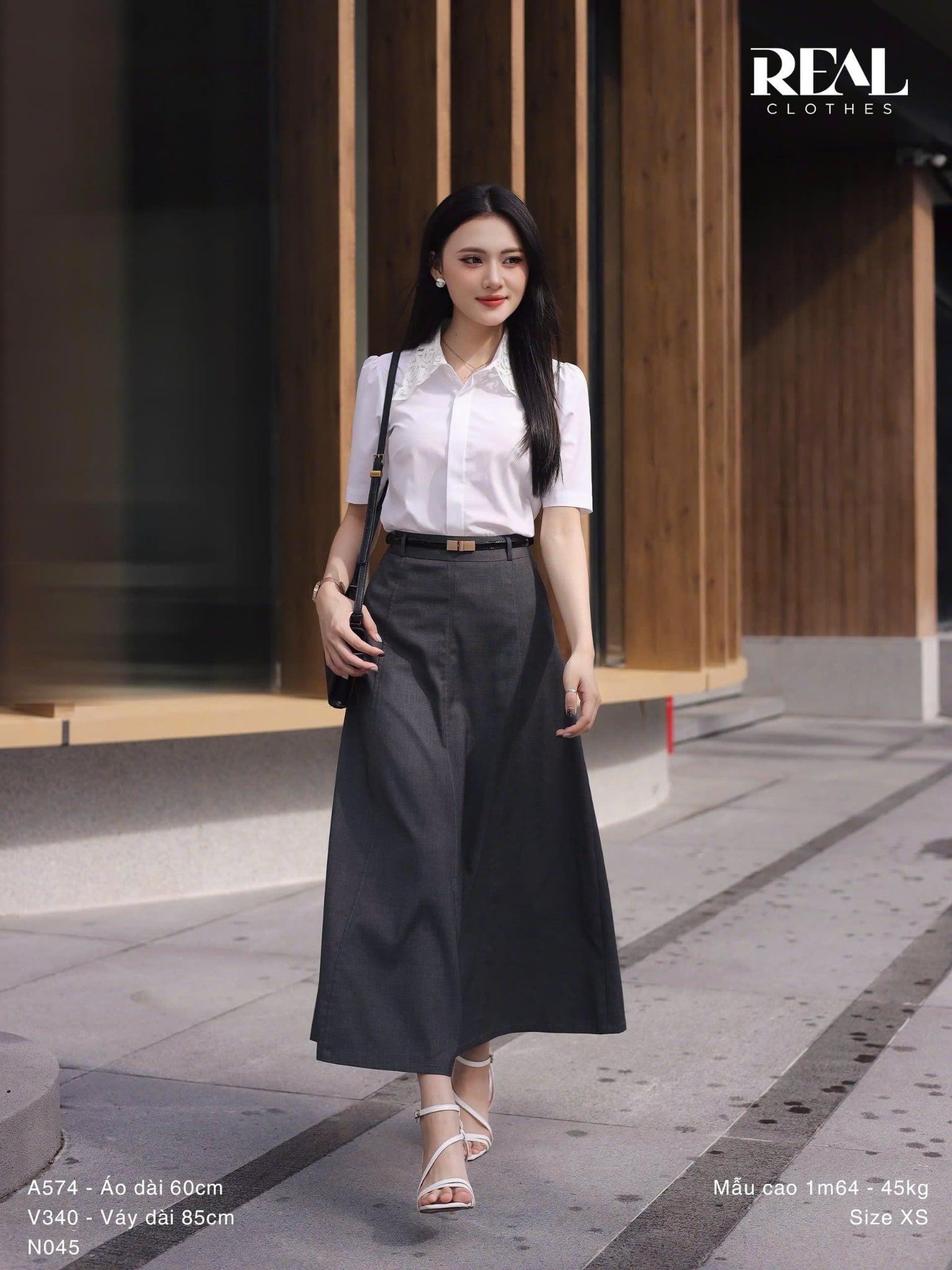 Sơ mi bamboo cổ ren trắng tinh - size S