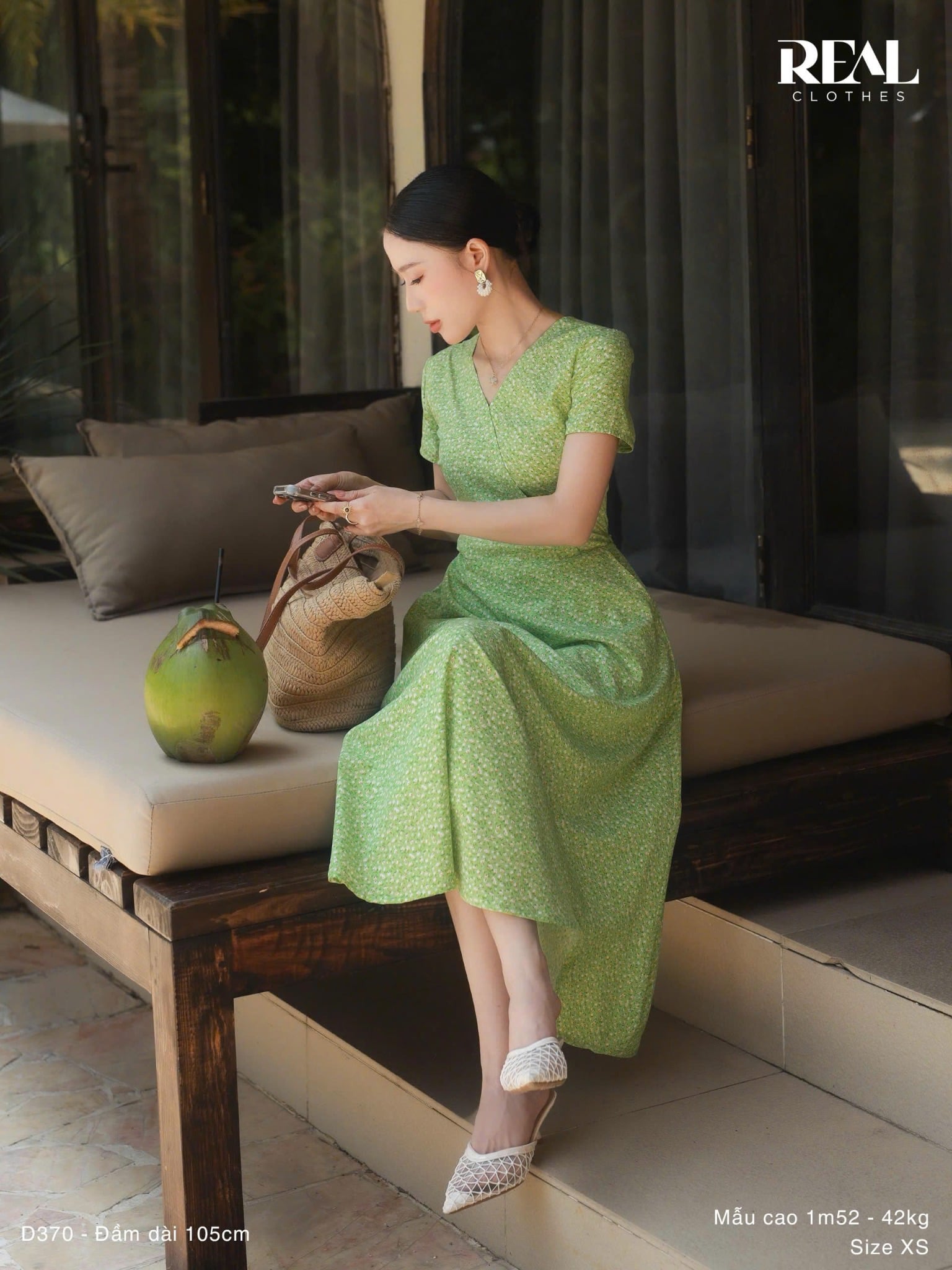 Đầm cổ tim hoa xanh lá SALE