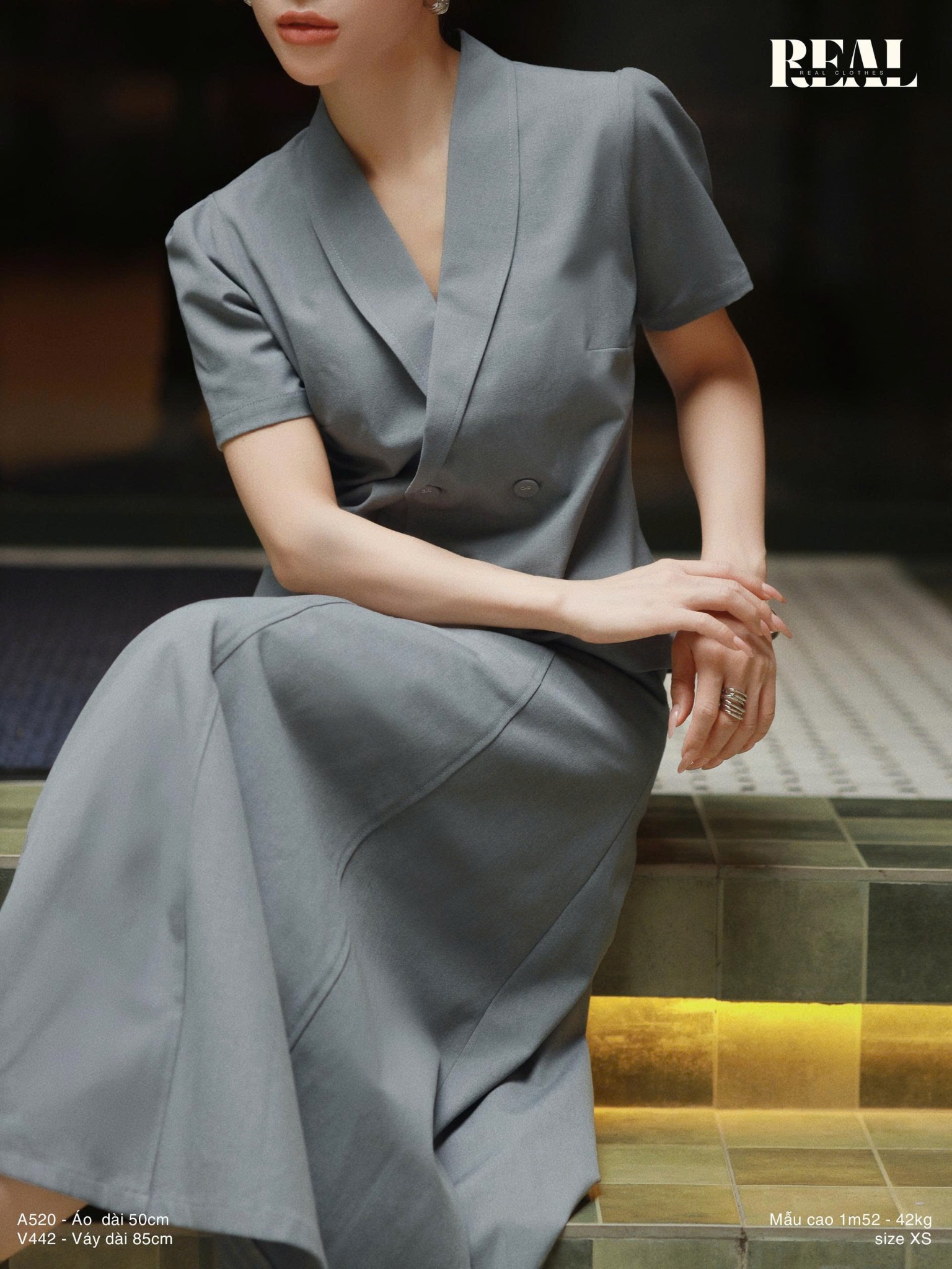 Váy Rachel xám nhạt