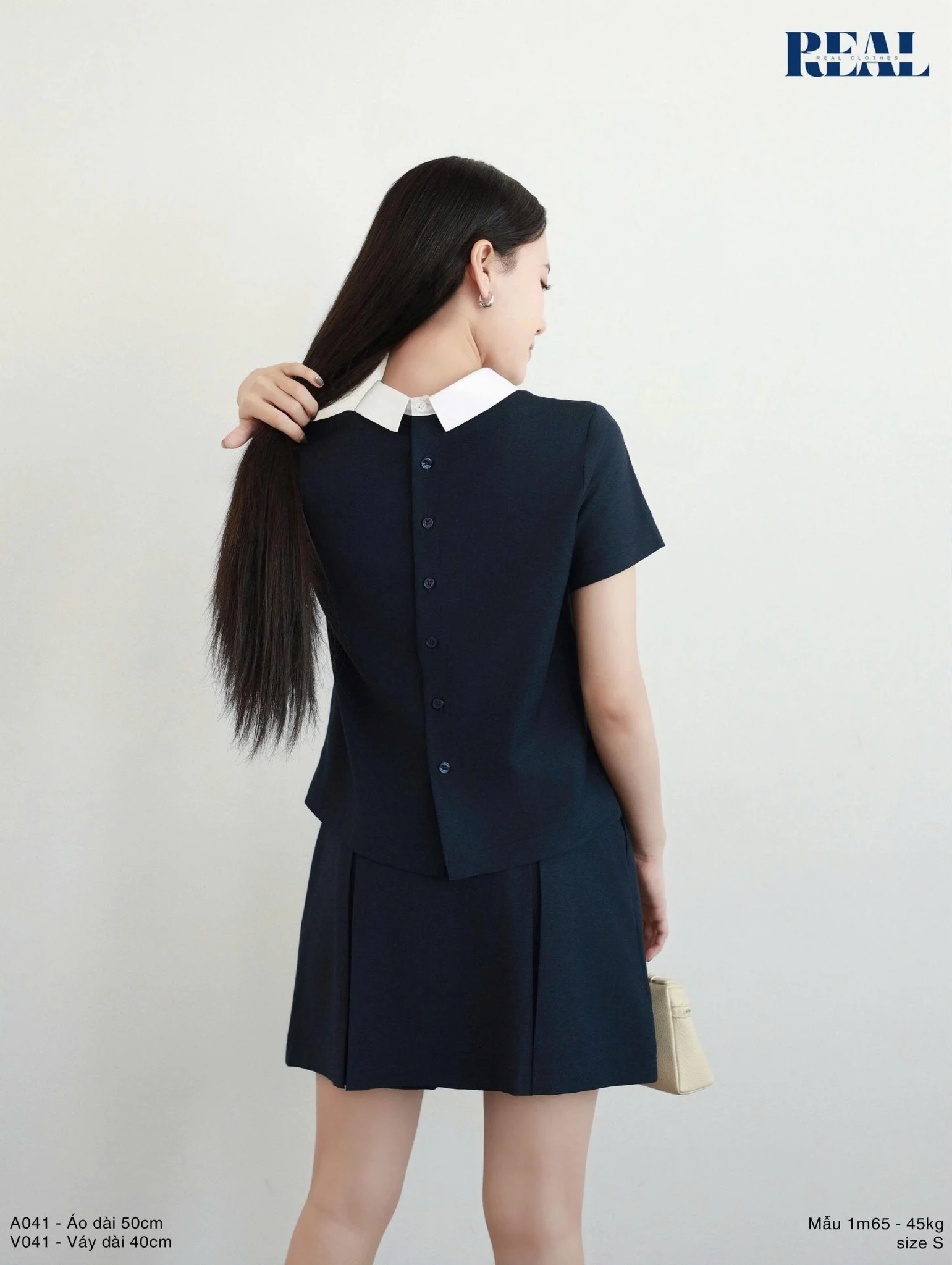 Áo Lovely xanh đen SALE - size XS