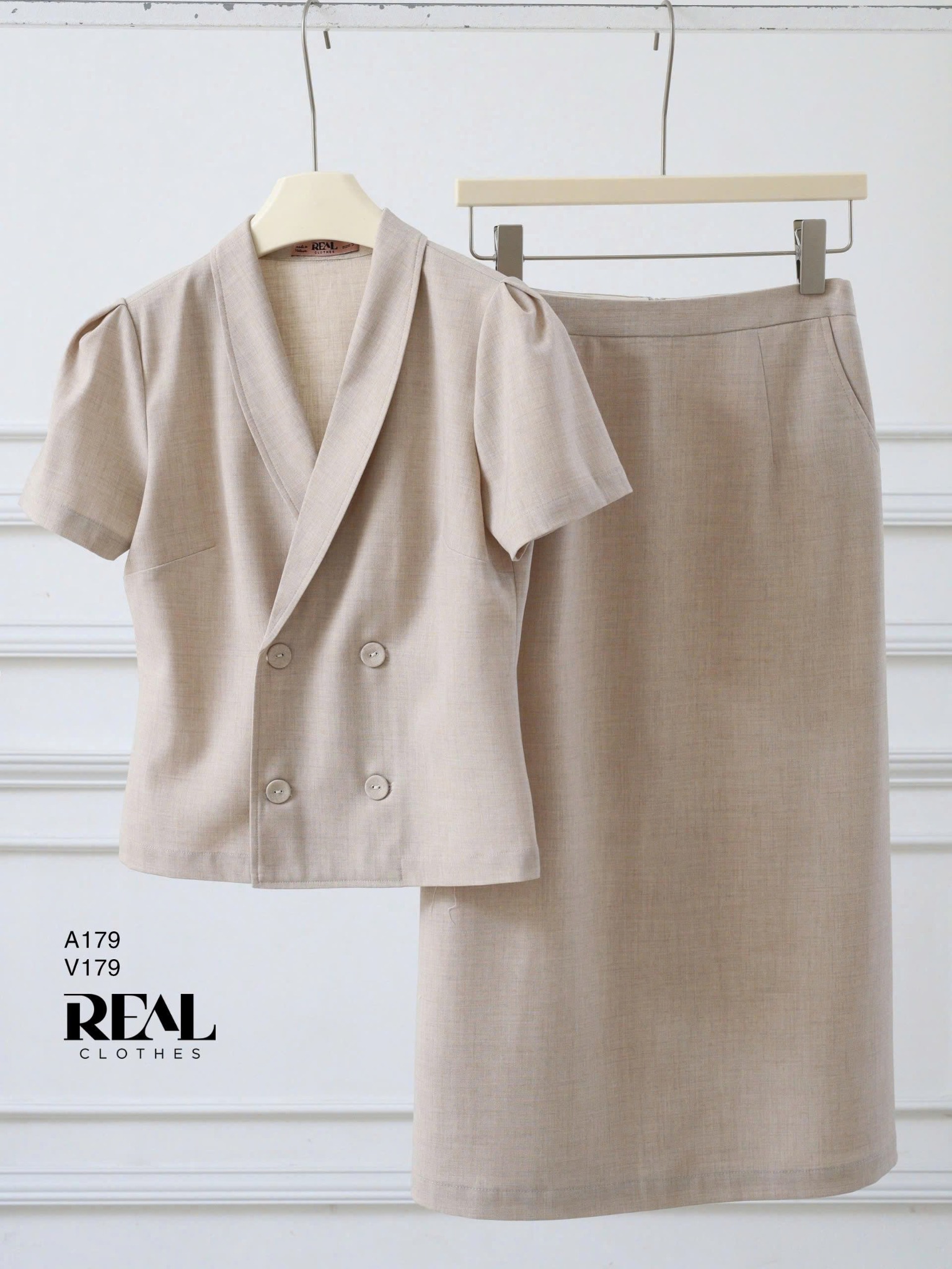 Váy Japan dài kem gân